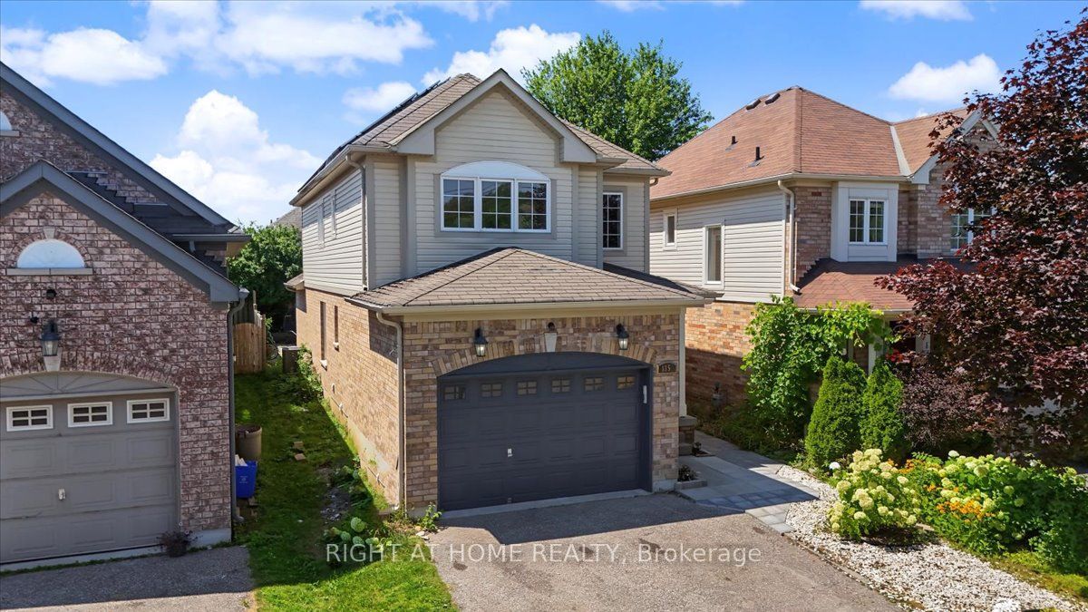 1350 Wadebridge Crescent, Oshawa, ON L1K 3B2