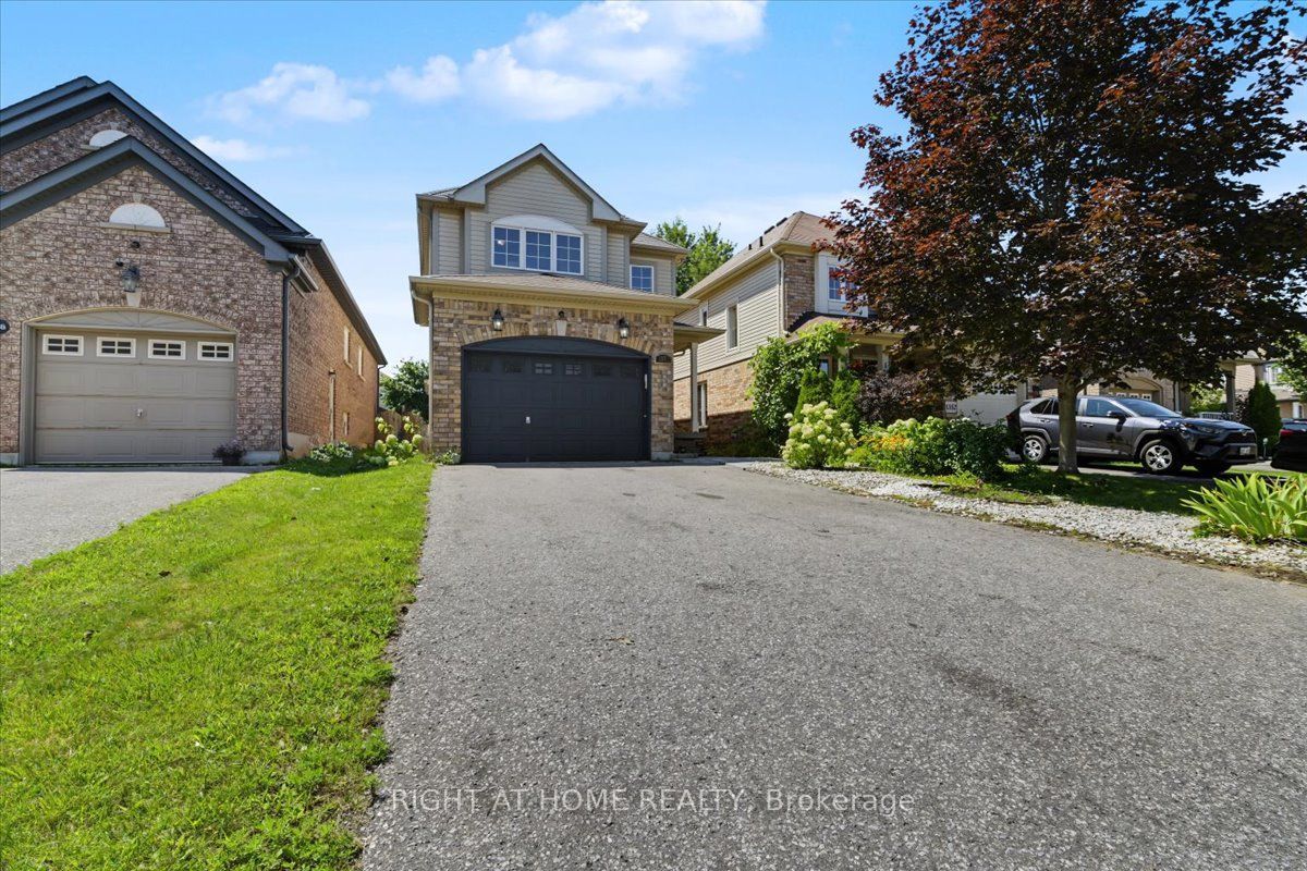1350 Wadebridge Crescent, Oshawa, ON L1K 3B2 photo 3