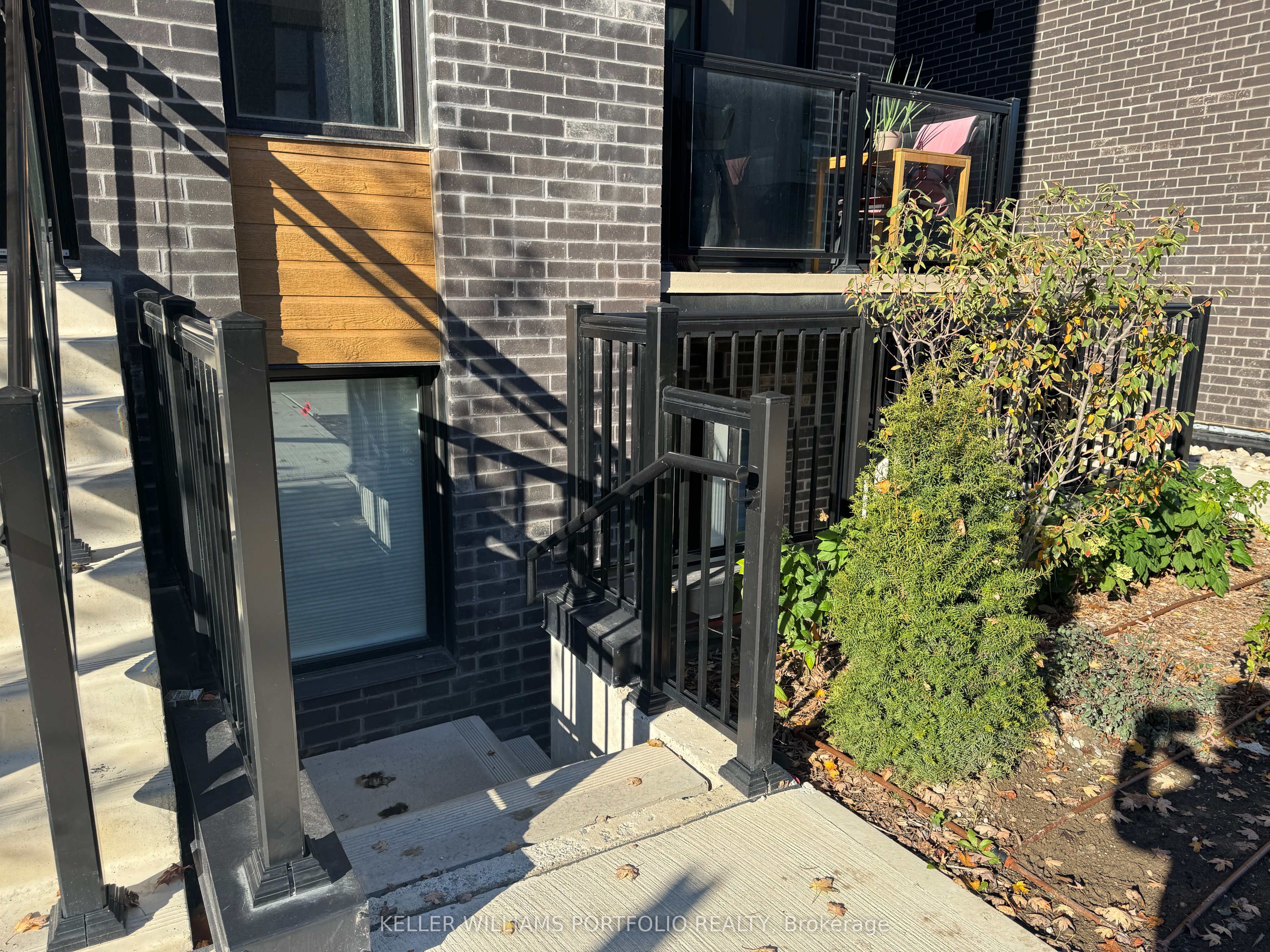 172 Clonmore Drive 20, Toronto, ON M1N 1Y1