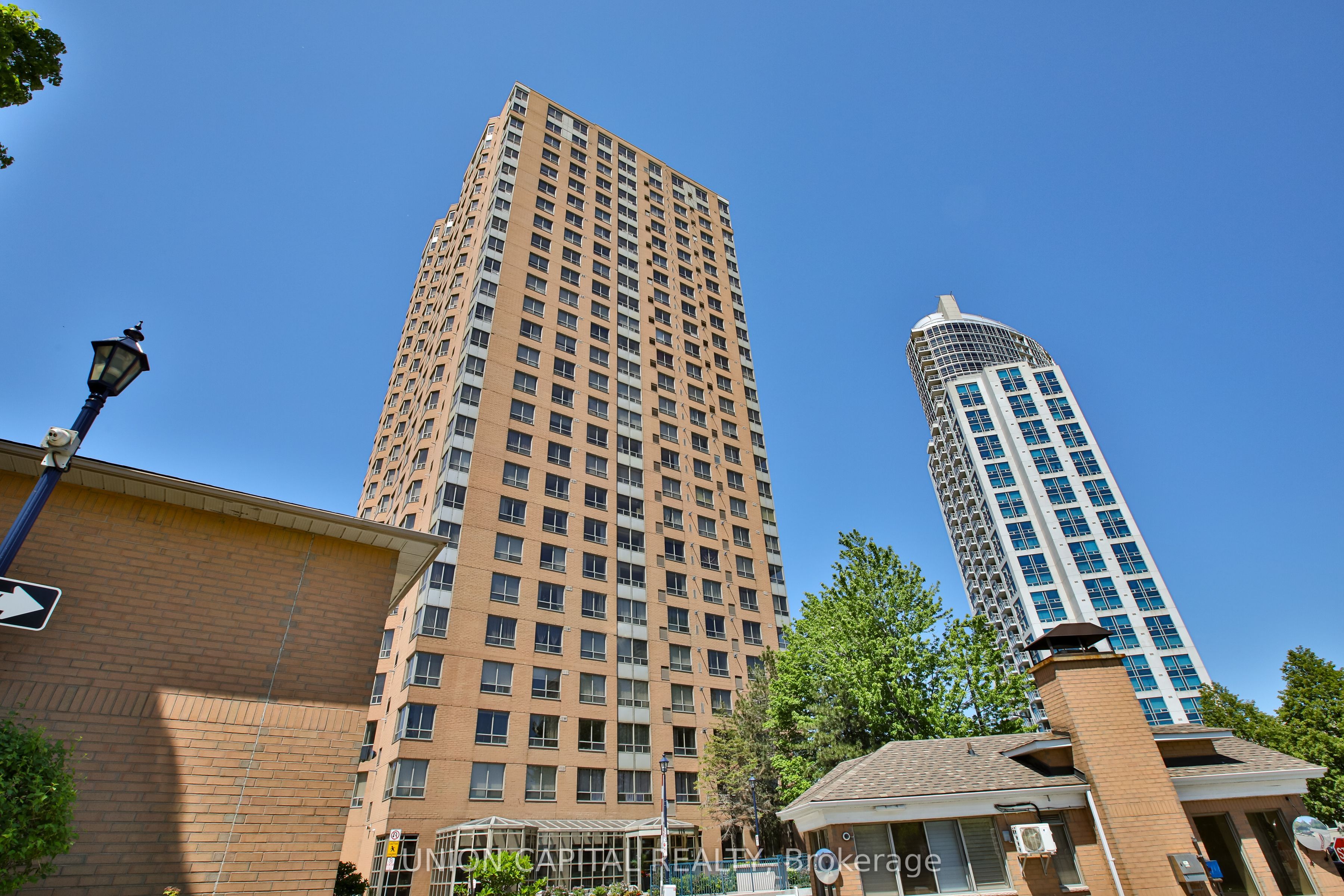 115 Omni Drive 2601, Toronto, ON M1P 5B4 photo 3