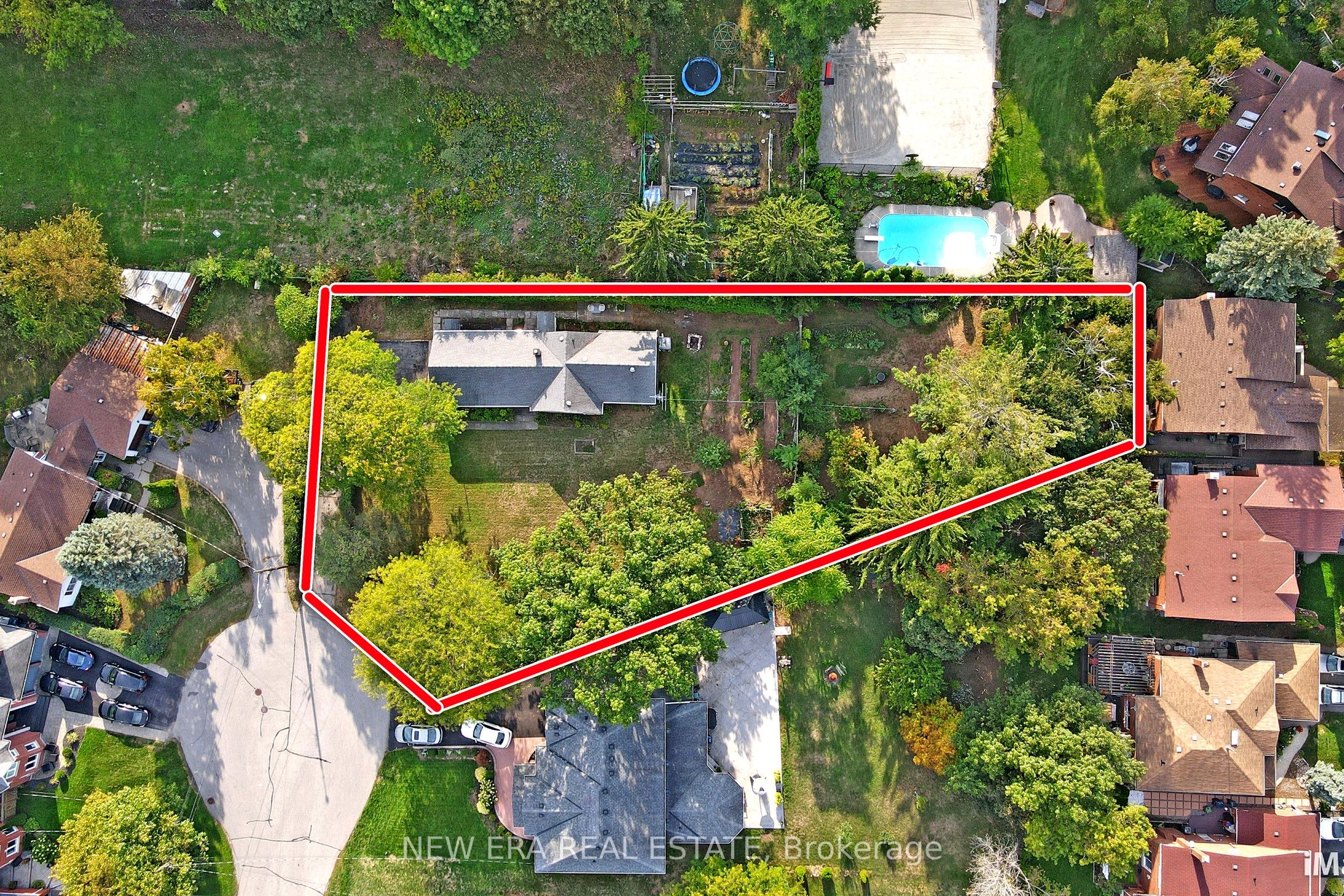 28 Thomas Avenue, Toronto, ON M1C 1E5