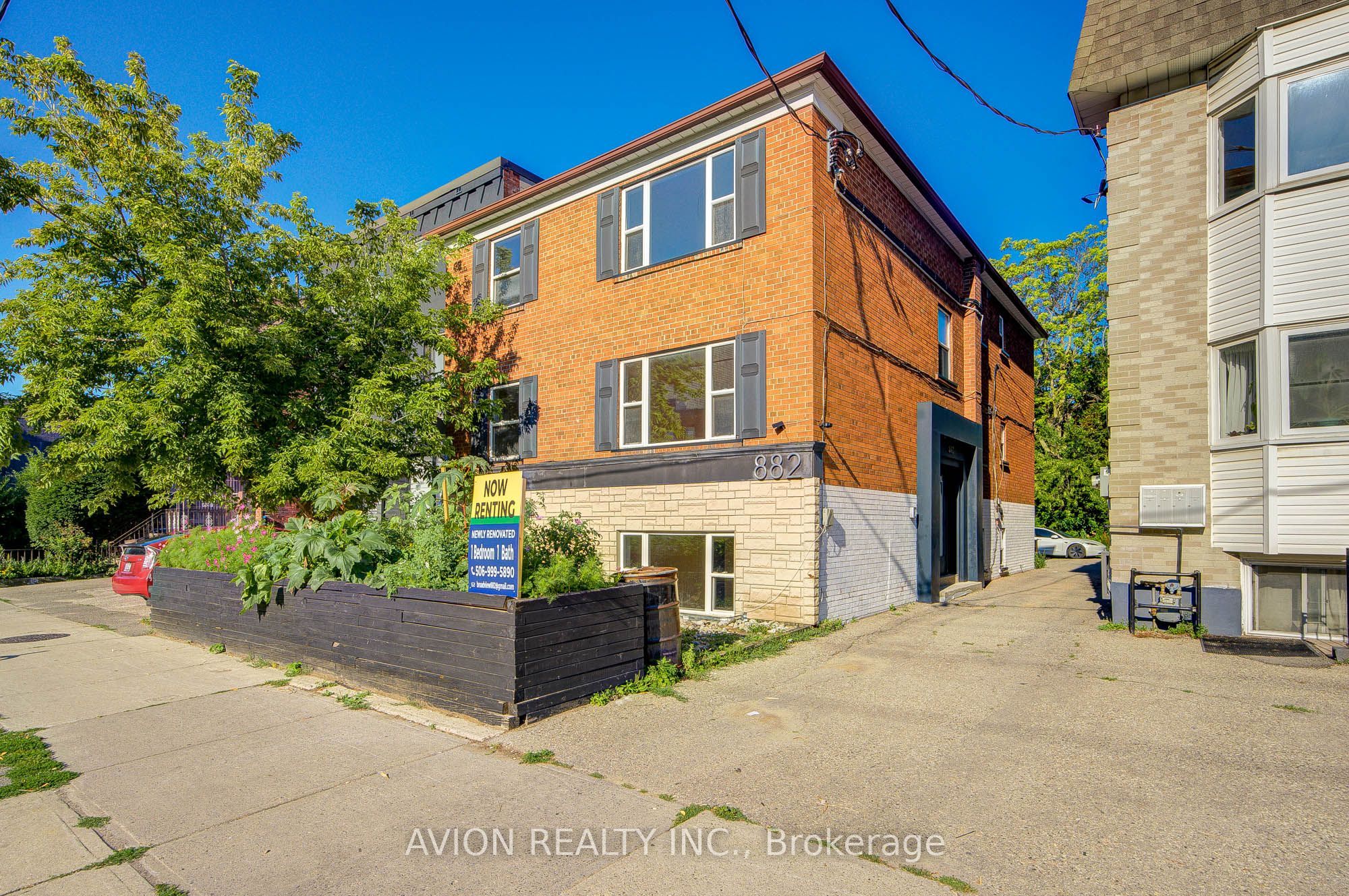 882 Broadview Avenue Unit 1, Toronto, ON M4K 2R1