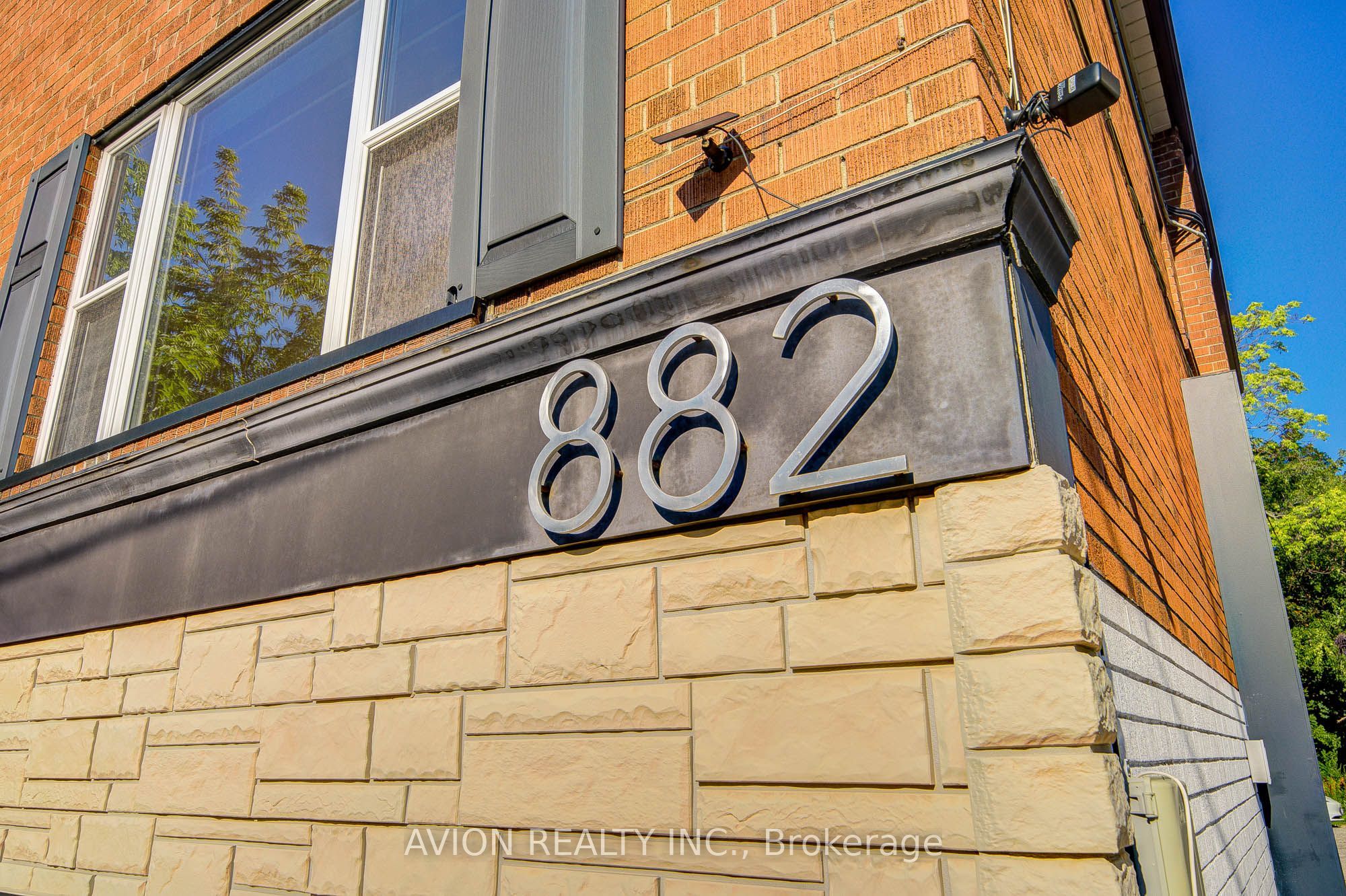 882 Broadview Avenue Unit 1, Toronto, ON M4K 2R1 photo 2