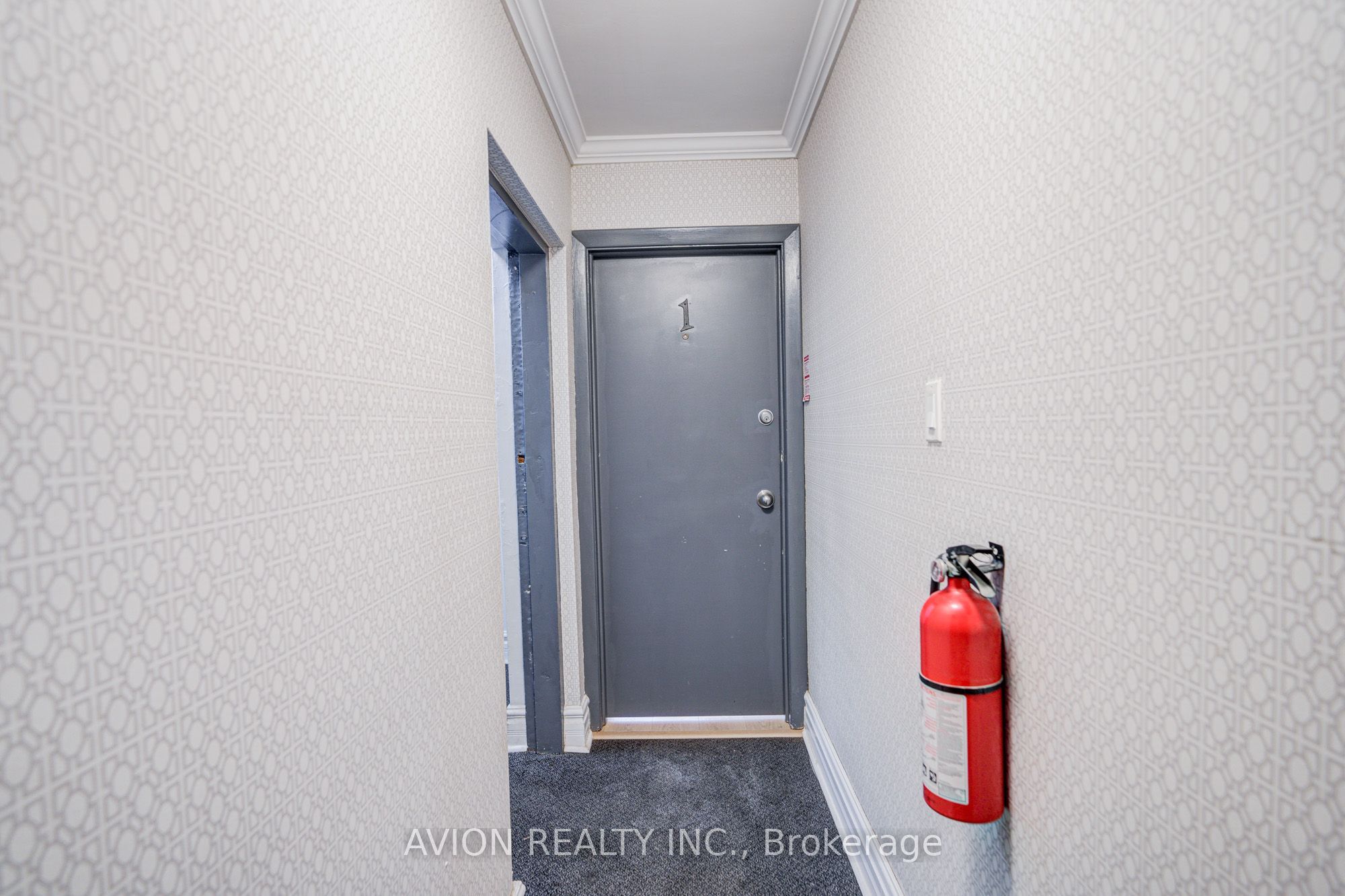 882 Broadview Avenue Unit 1, Toronto, ON M4K 2R1 photo 4