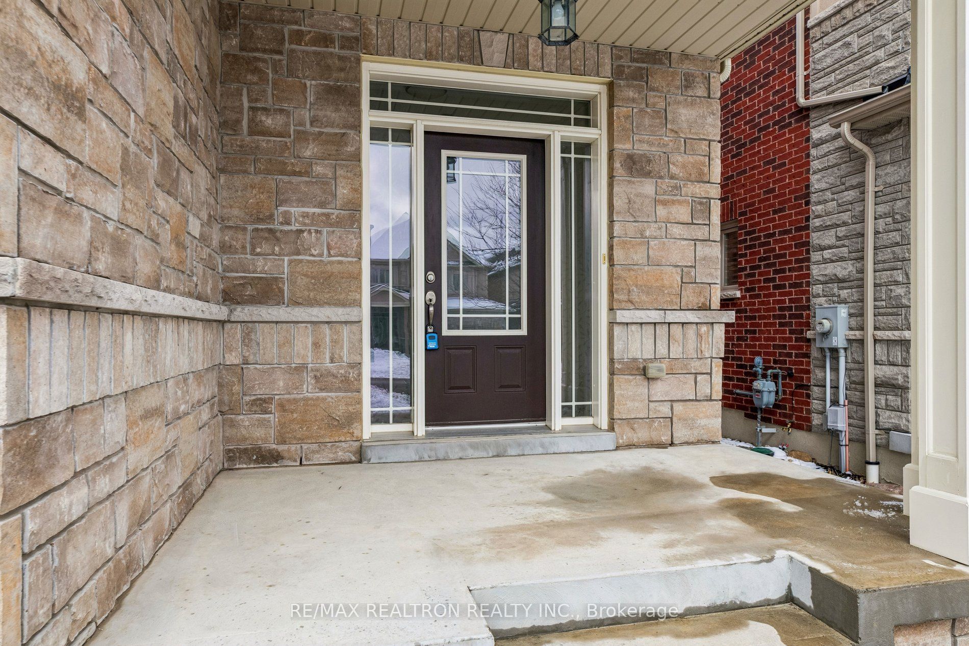 12 Promenade Drive, Whitby, ON L1R 0L4 photo 3