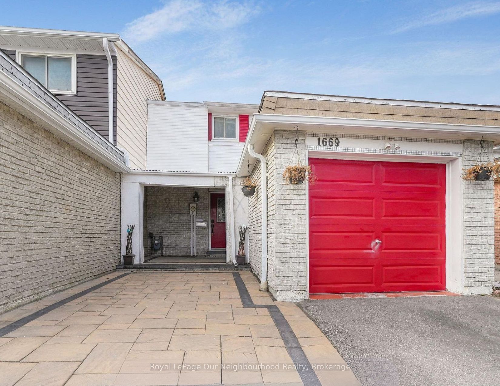 1669 Alwin Circle, Pickering, ON L1V 2W1