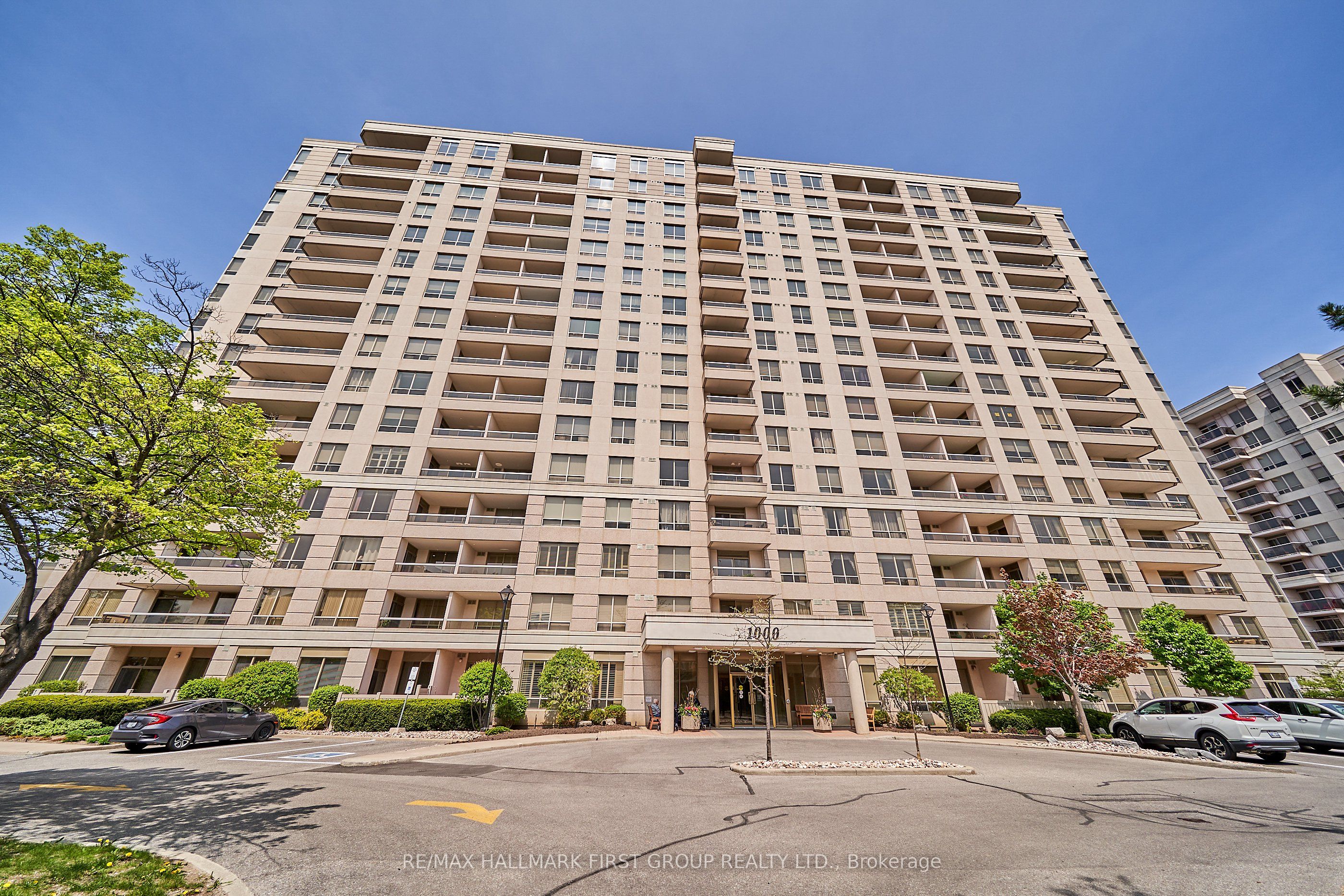 1000 The Esplanade Road N 1402, Pickering, ON L1V 6V4