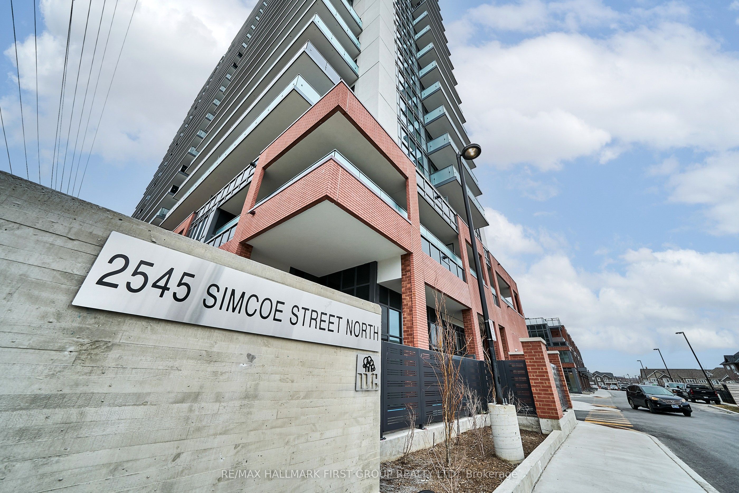 2545 Simcoe Street N 2708, Oshawa, ON L1W 0W3 photo 2