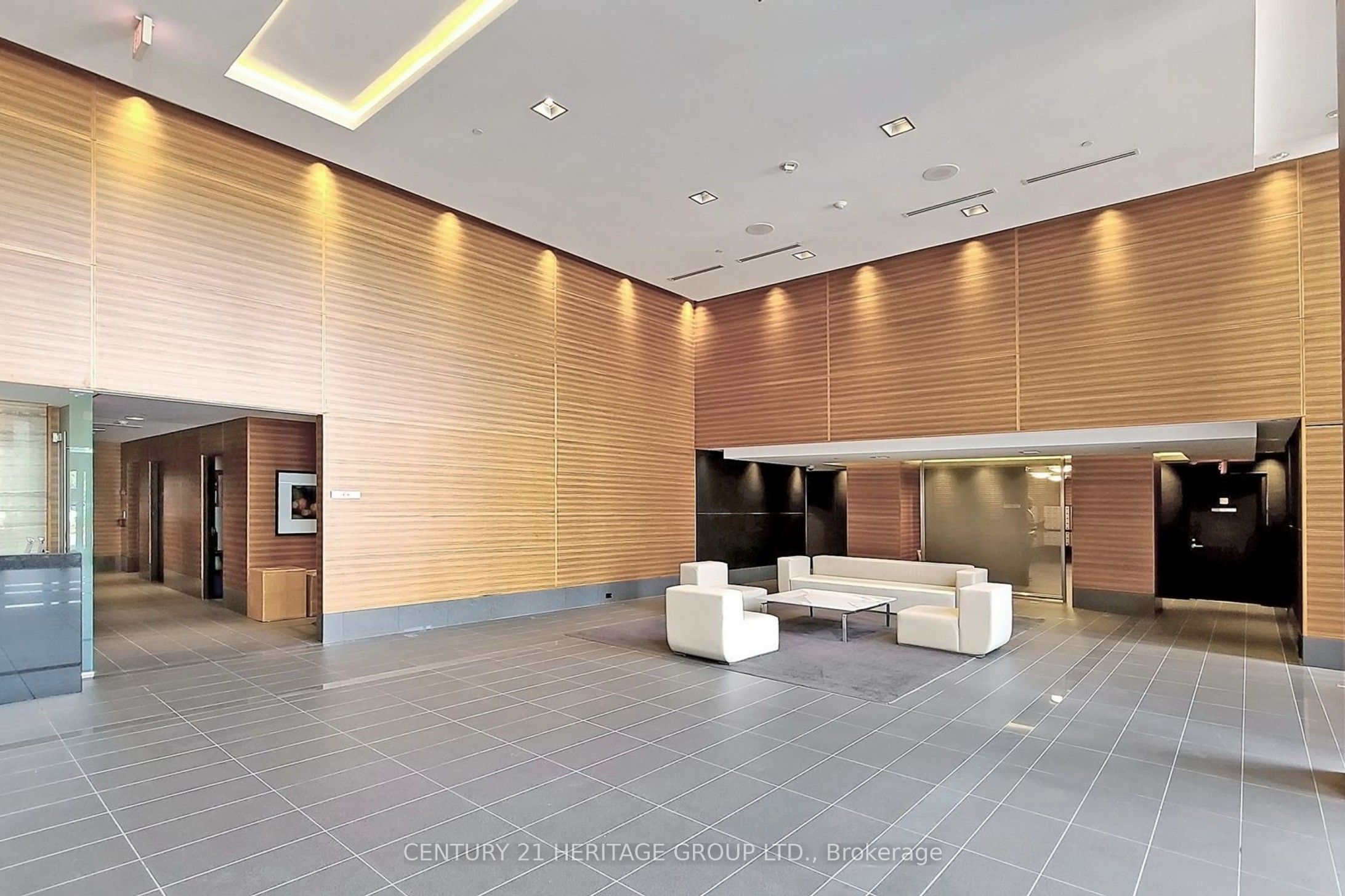 135 Village Green Square 1216, Toronto, ON M1S 0G4 photo 4