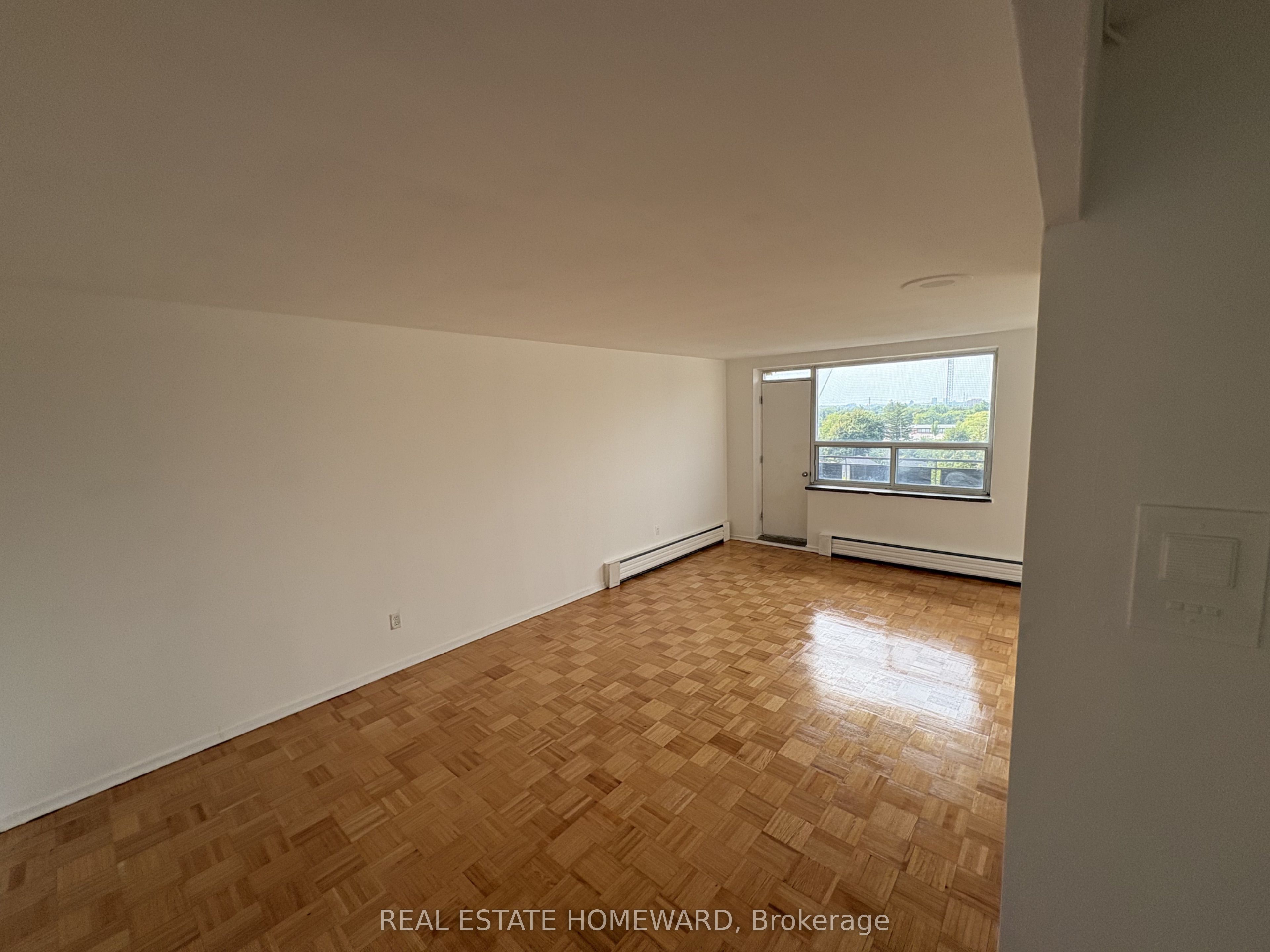 1765 Lawrence Avenue E 707, Toronto, ON M1R 2X8