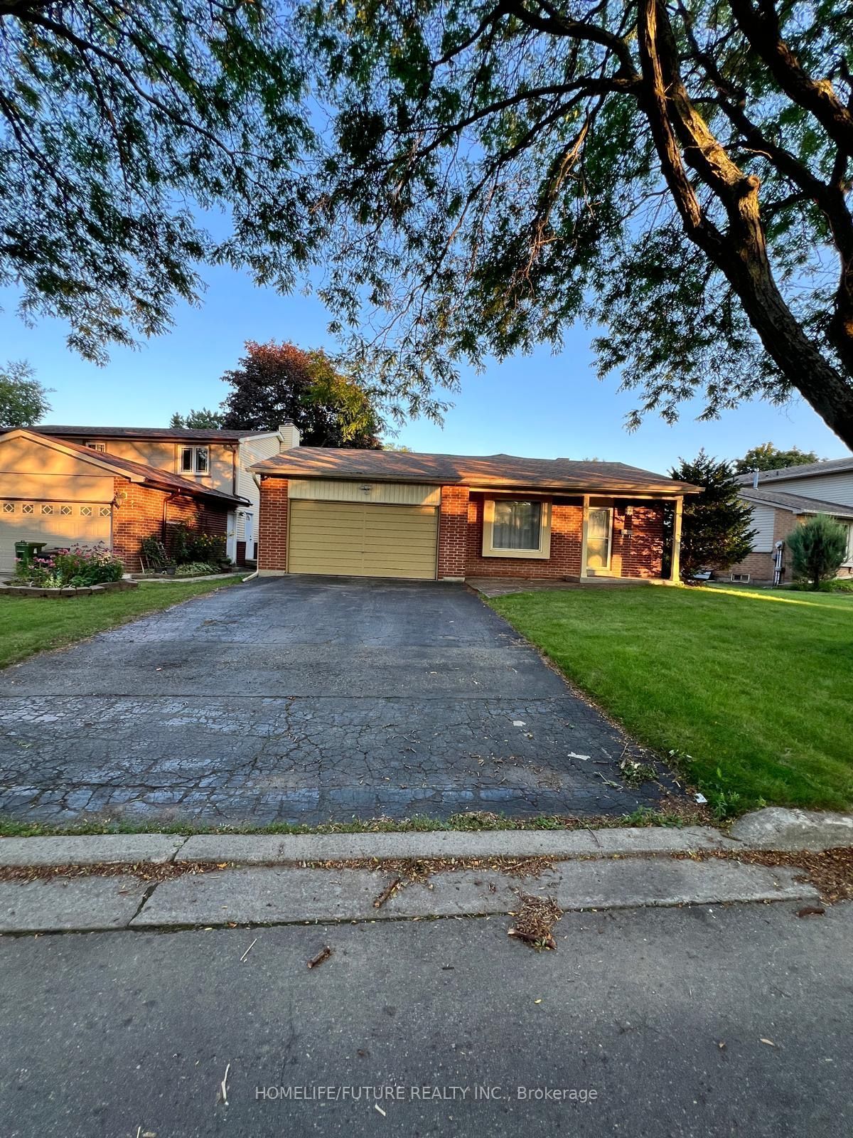 48 Blacktoft Drive Main, Toronto, ON M1B 2M6