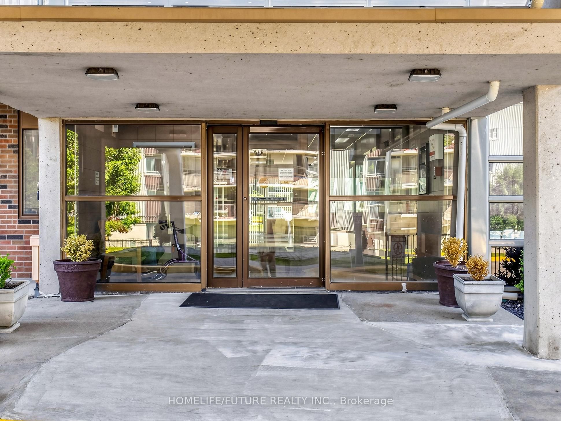 3380 Eglinton Avenue E 709, Toronto, ON M1J 3L6 photo 4