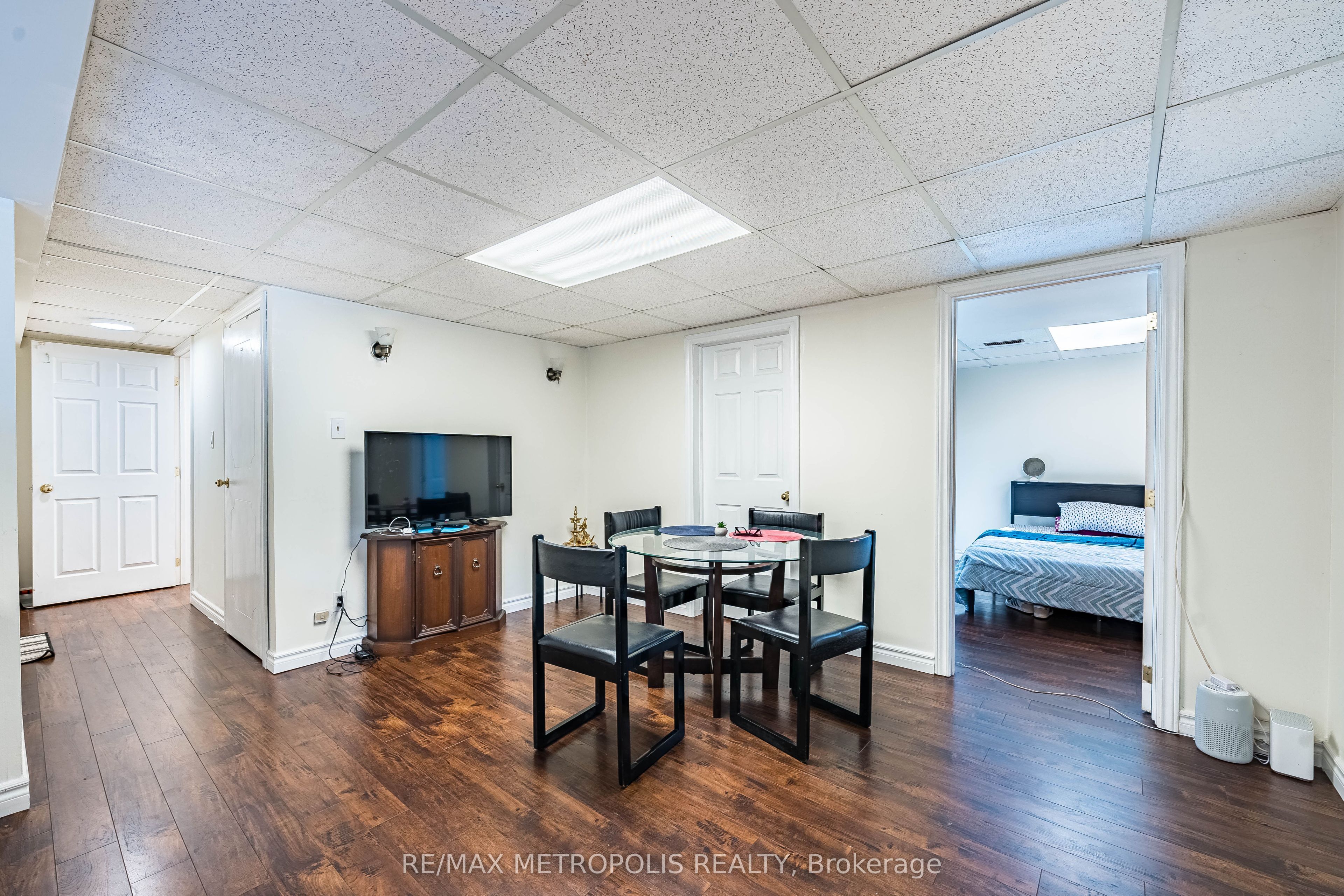 22 Mayflower Street Bsmt, Whitby, ON L1N 8A9 photo 3