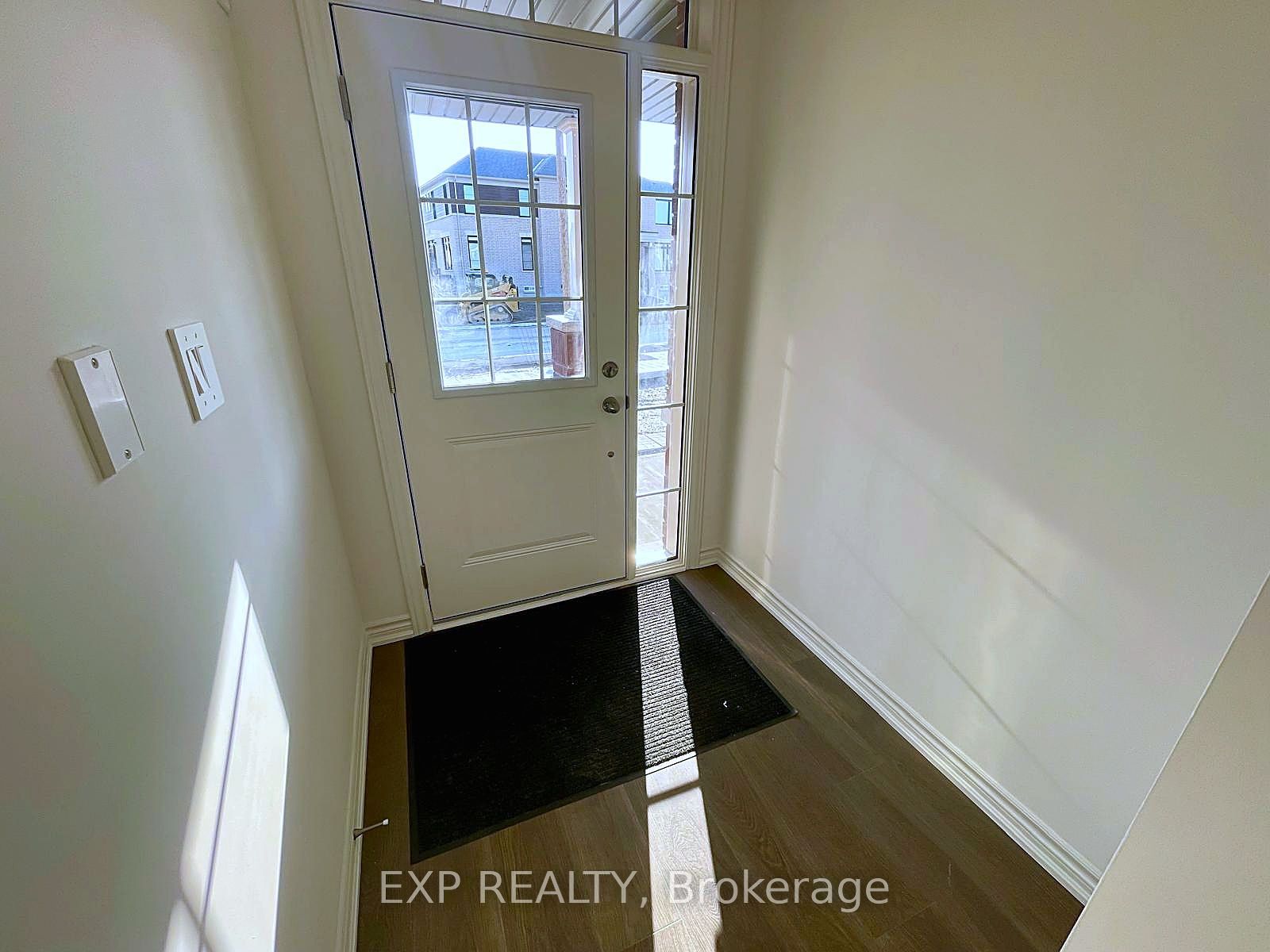 83 Rackham Lane, Clarington, ON L1E 0M1 photo 2
