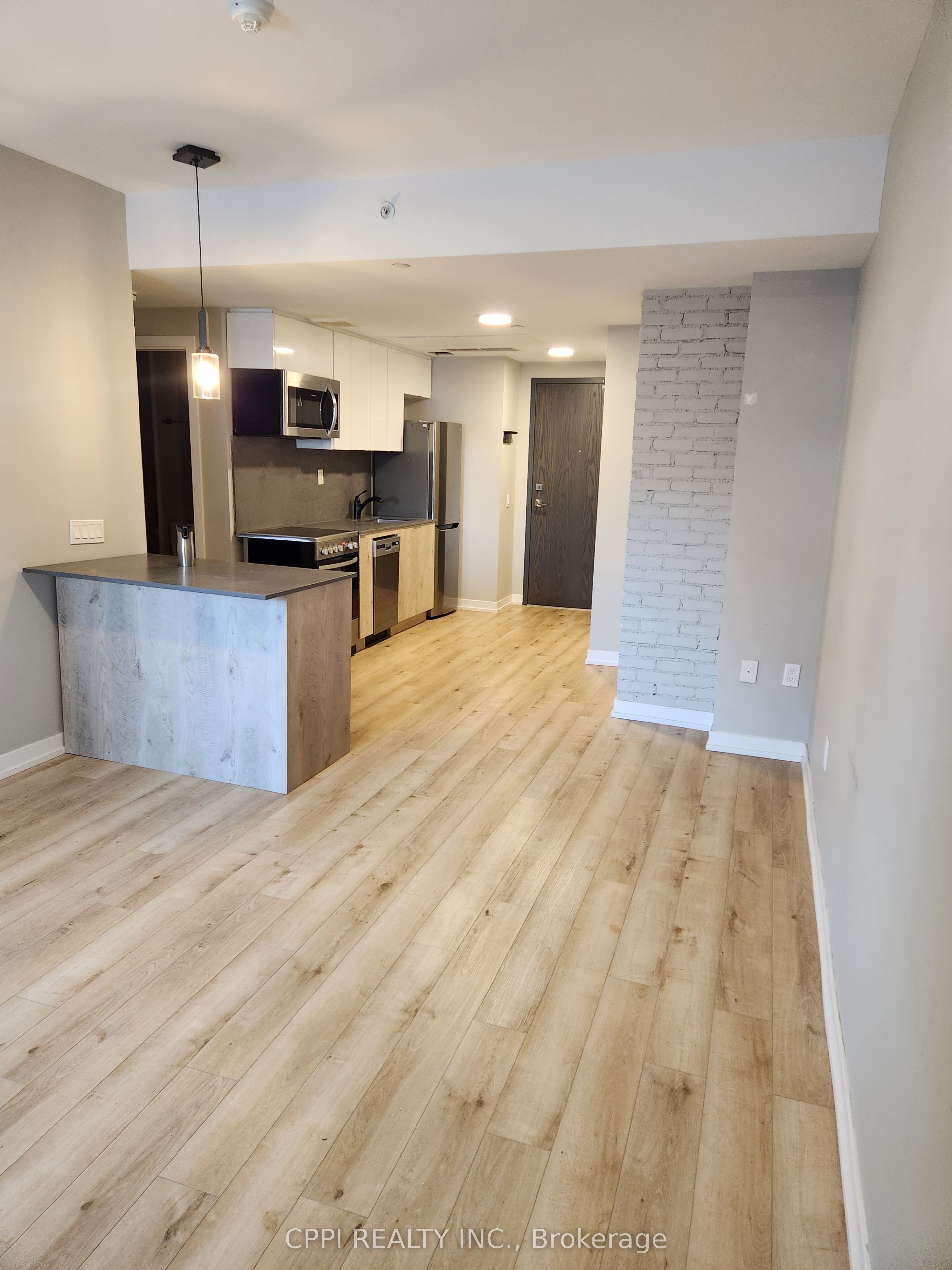 70 King Street E 216, Oshawa, ON L1H 0A2 photo 3