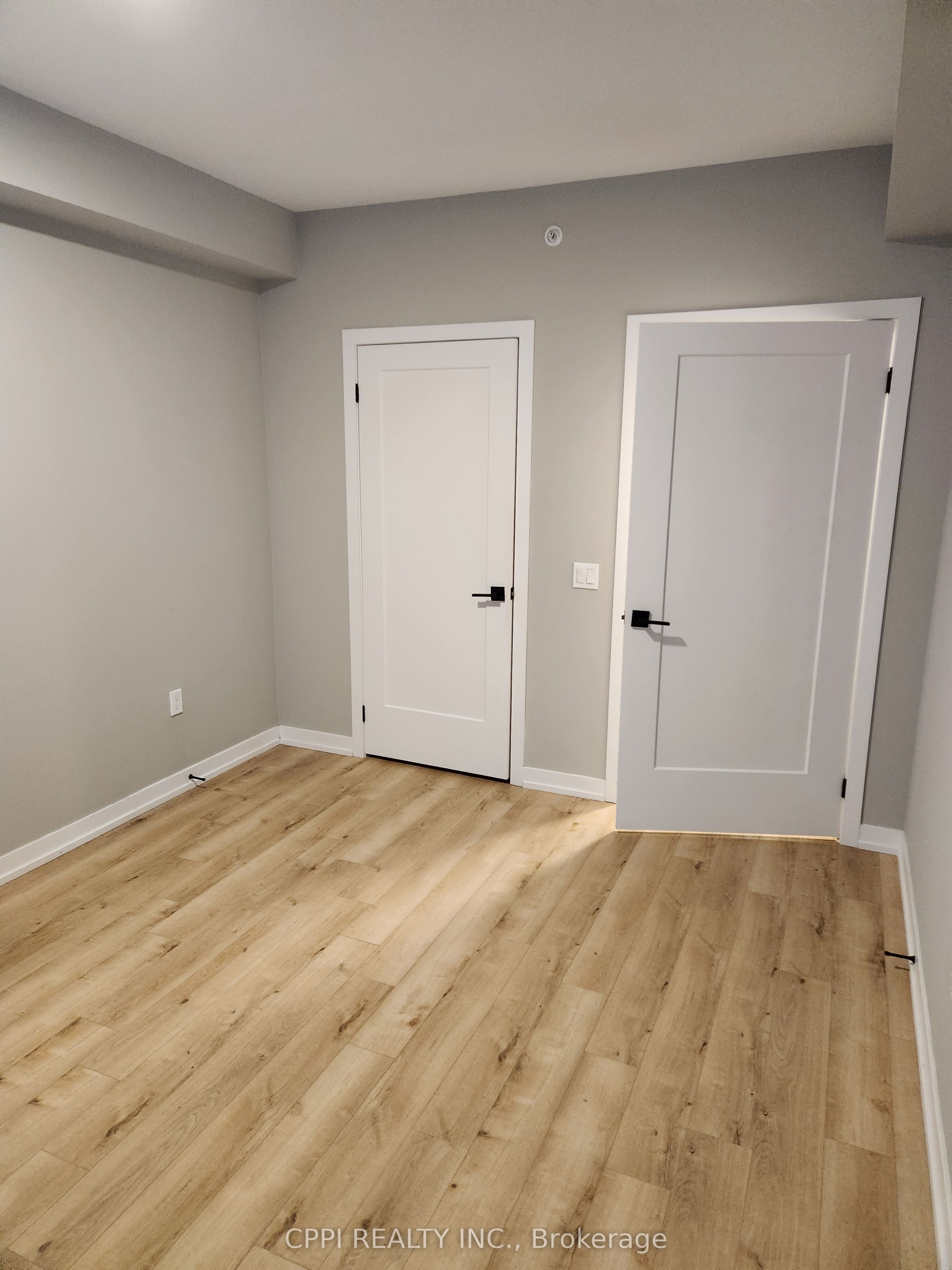 70 King Street E 216, Oshawa, ON L1H 0A2 photo 5