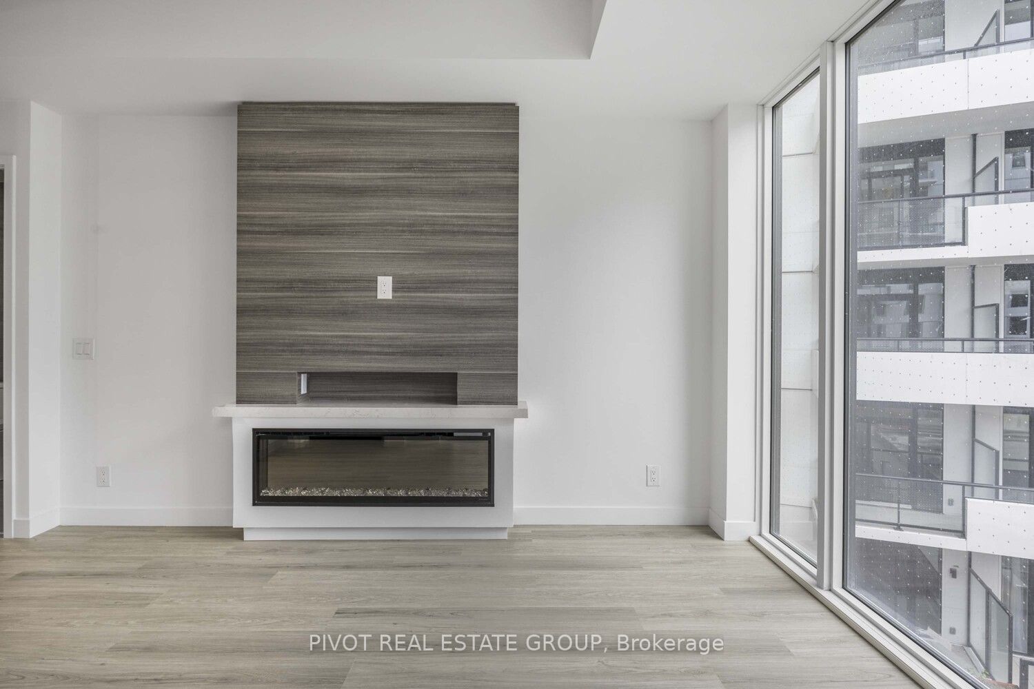 1050 Eastern Avenue 502, Toronto, ON M4L 0B7 photo 5