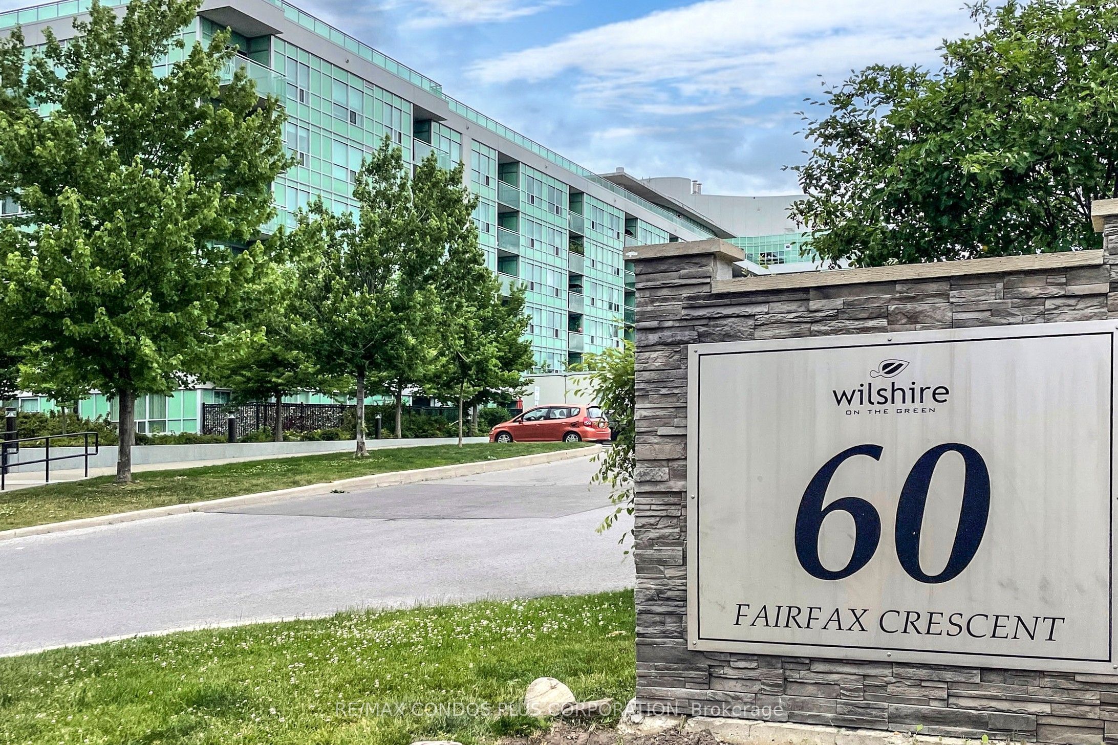60 Fairfax Crescent 315, Toronto, ON M1L 0E1 photo 2