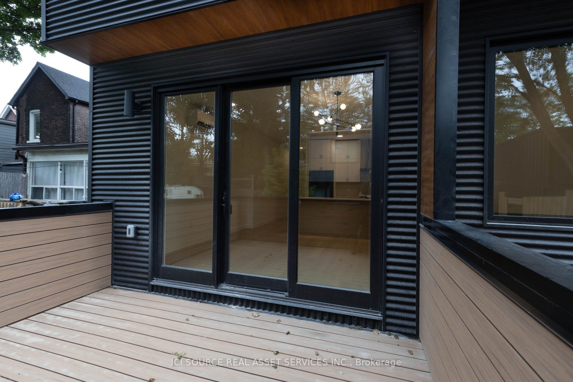 60 Jones Avenue C, Toronto, ON M4M 2Z8 photo 4