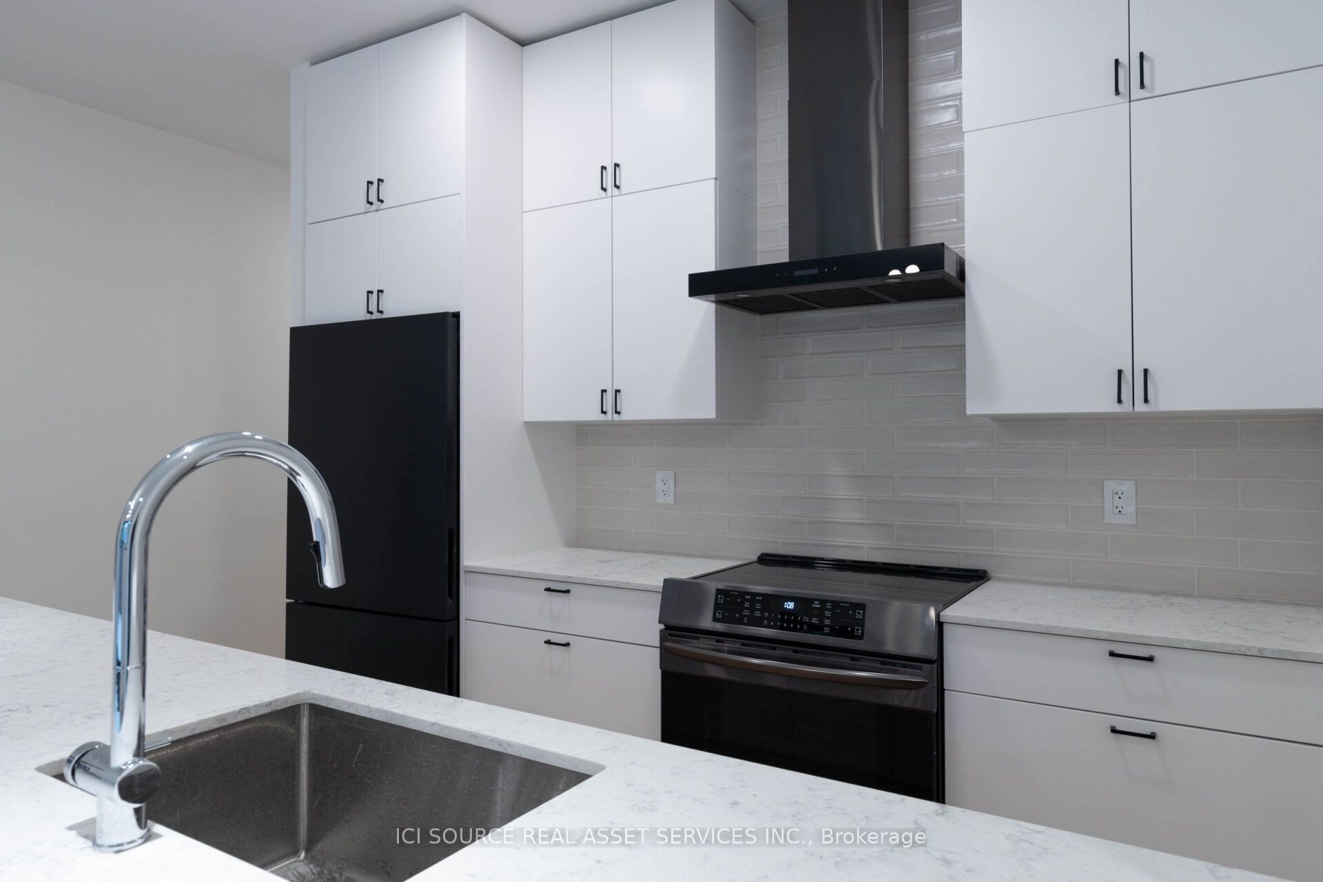 60 Jones Avenue C, Toronto, ON M4M 2Z8 photo 5