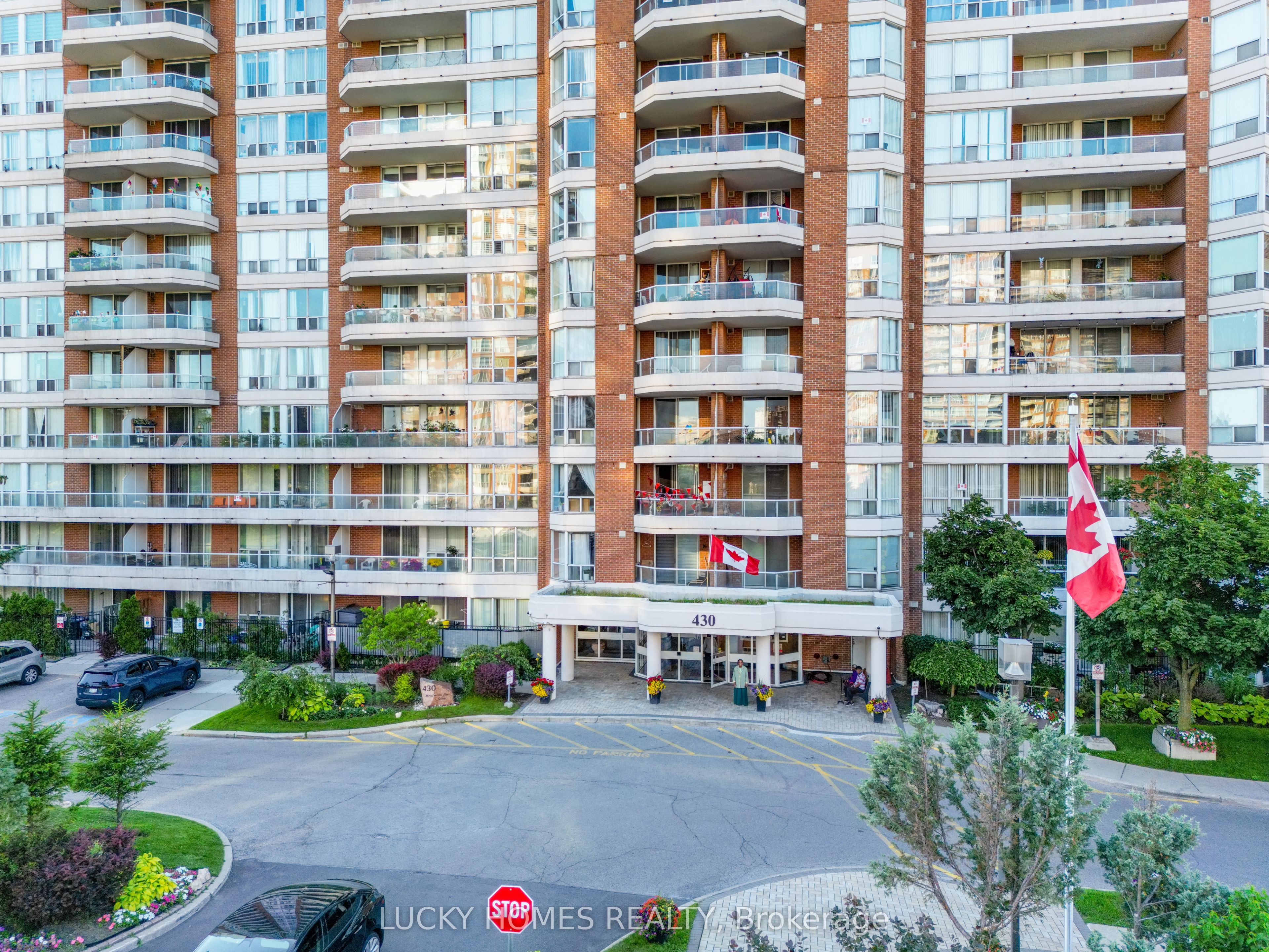 430 Mclevin Avenue NW 915, Toronto, ON M1B 5P1 photo 4