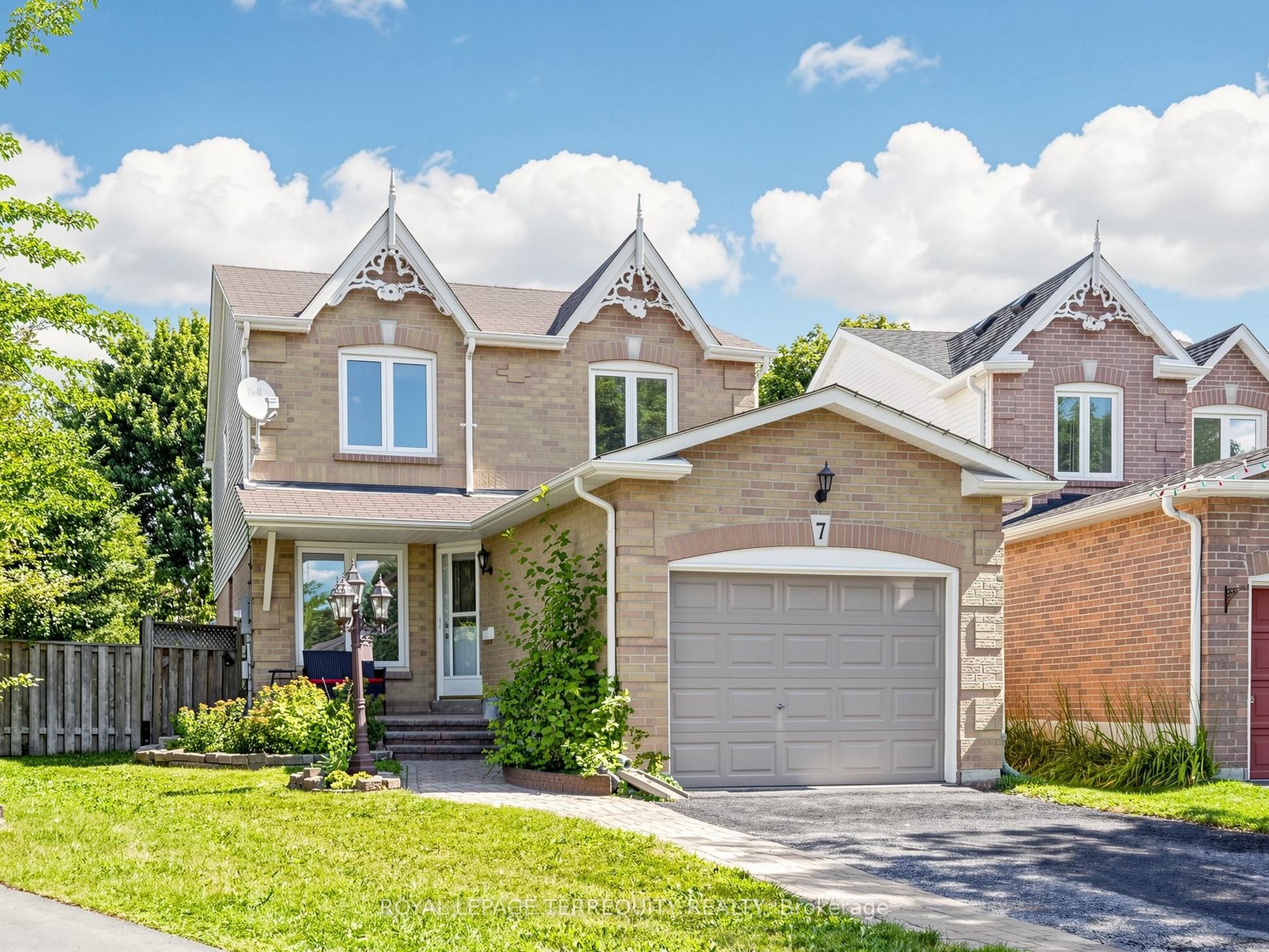 7 Yorkville Court, Clarington, ON L1E 2A7