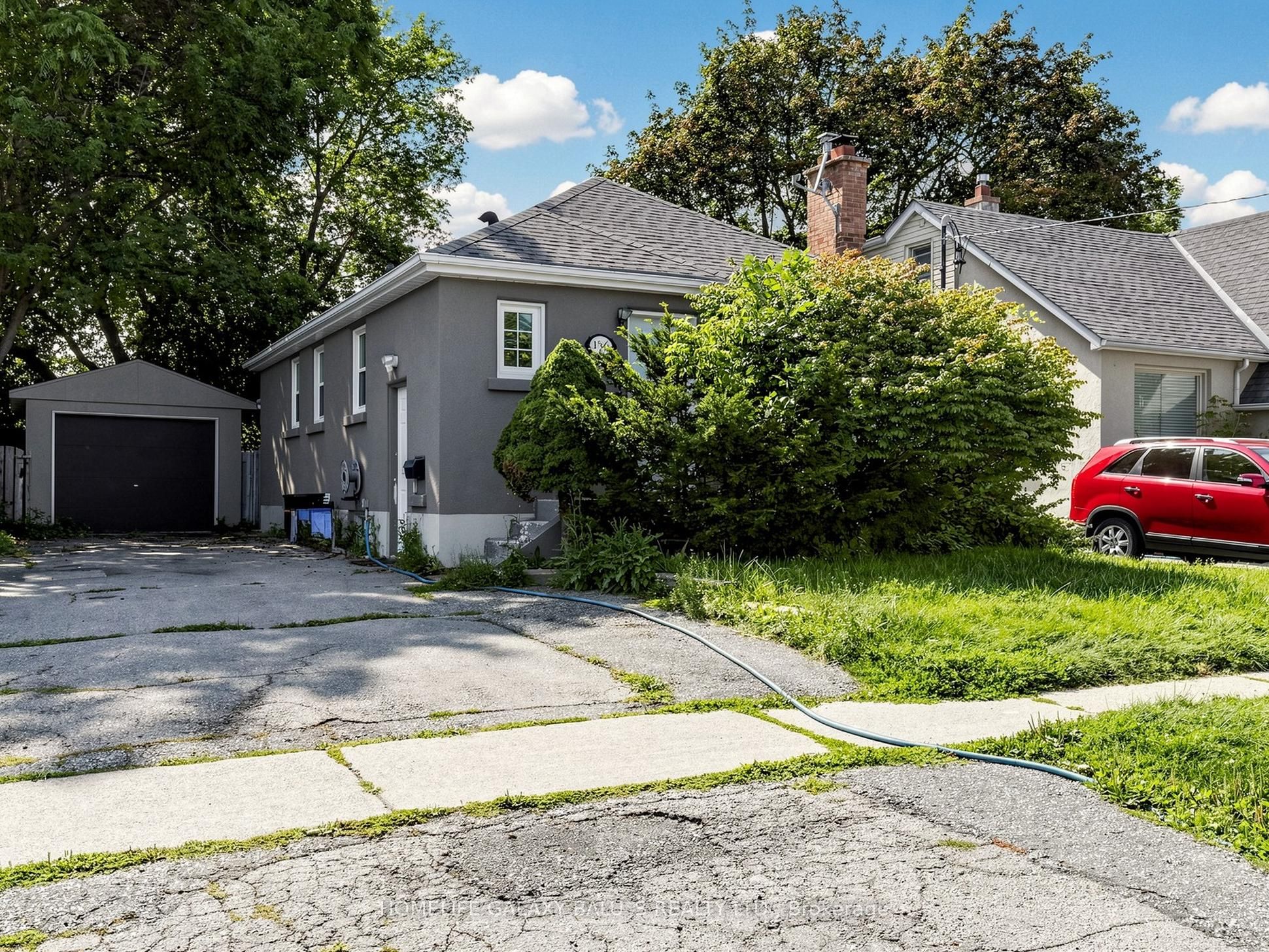 136 Central Park Boulevard N, Oshawa, ON L1G 5Y7
