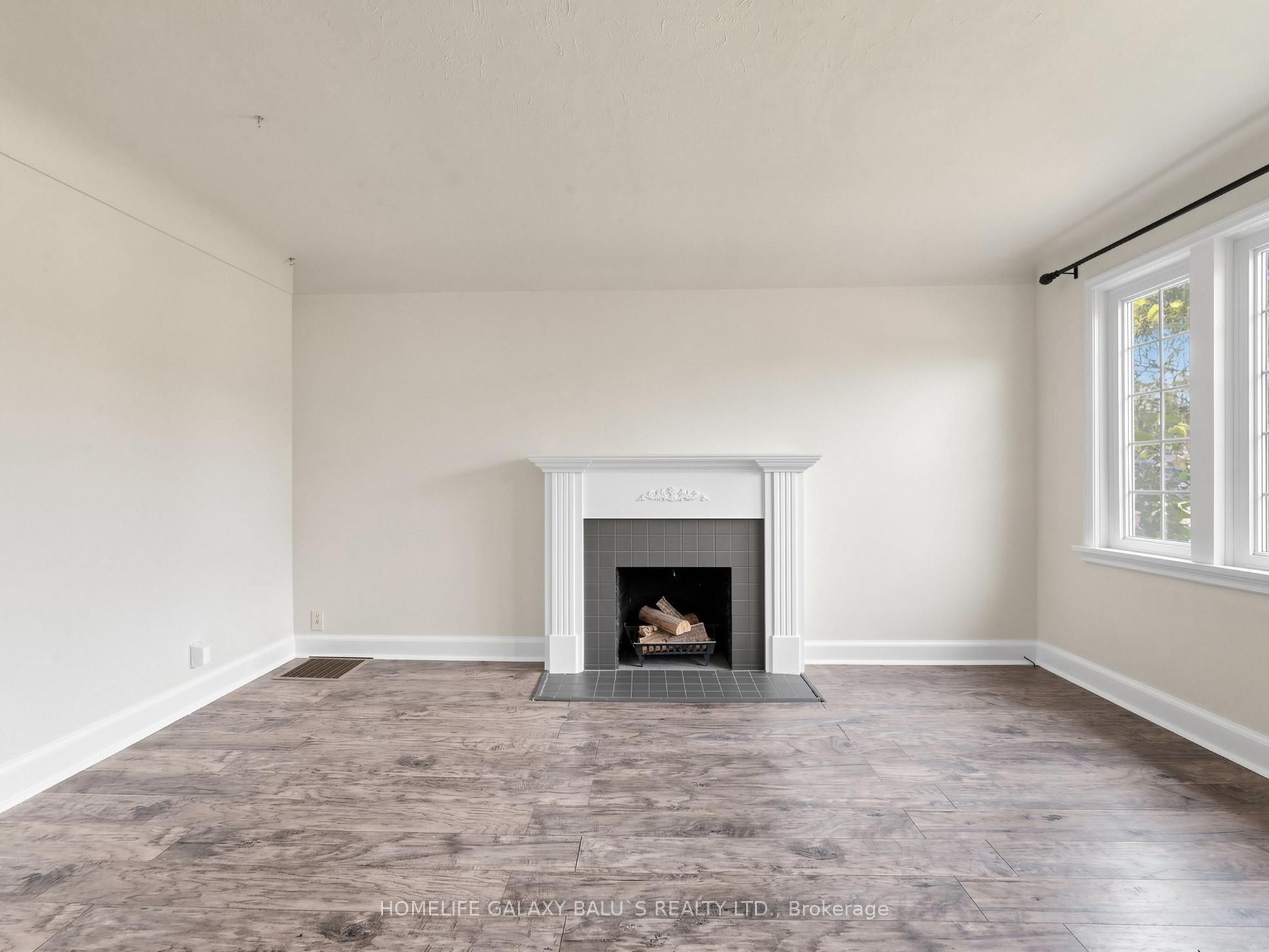 136 Central Park Boulevard N, Oshawa, ON L1G 5Y7 photo 4