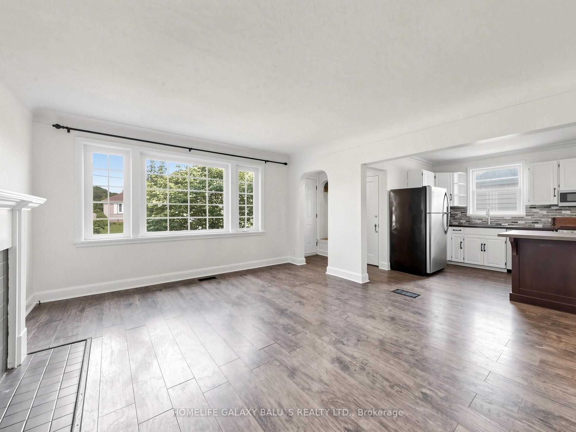 136 Central Park Boulevard N, Oshawa, ON L1G 5Y7 photo 5
