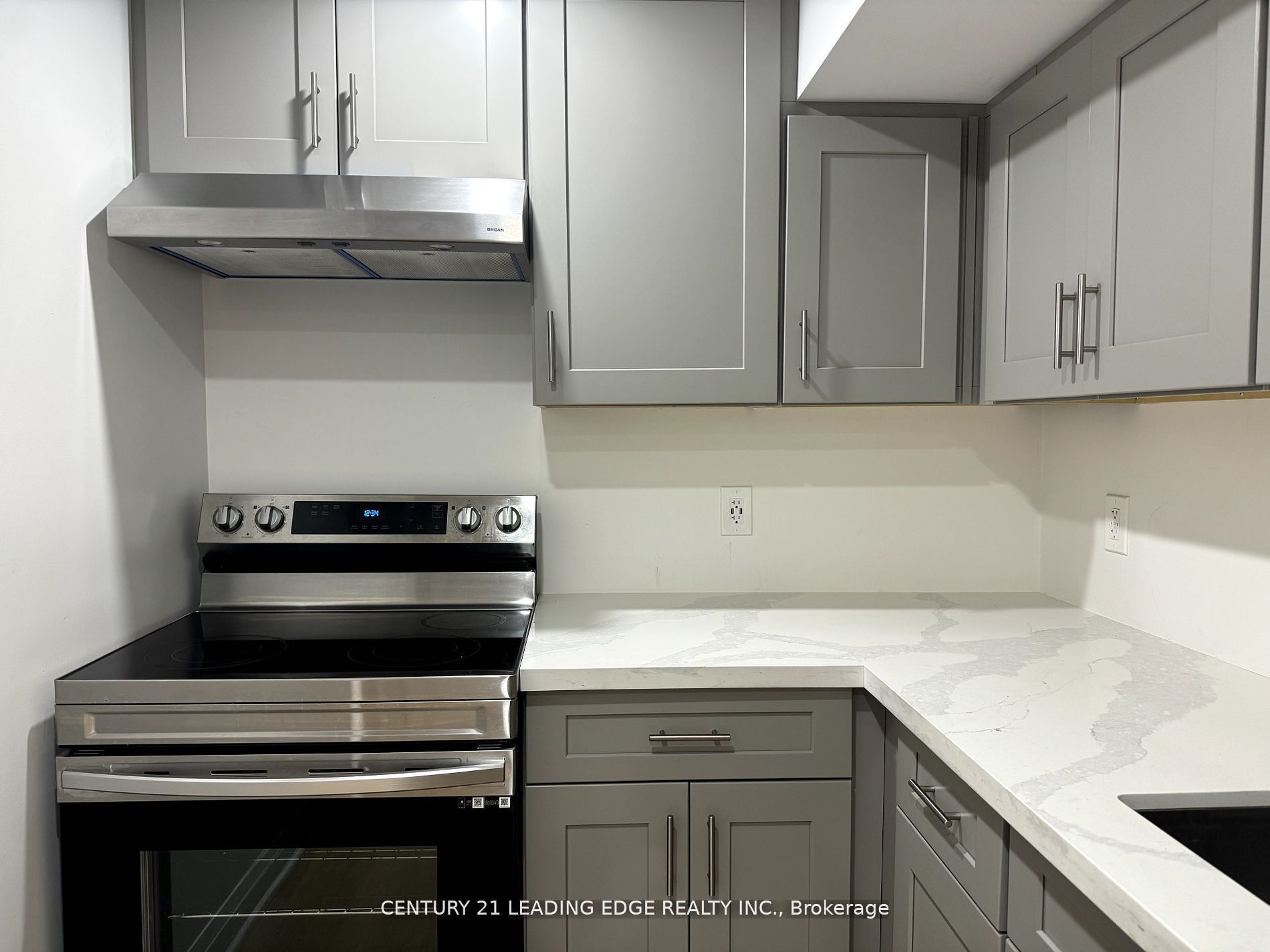 149 Hurst Drive Lower, Ajax, ON L1T 0N9 photo 5