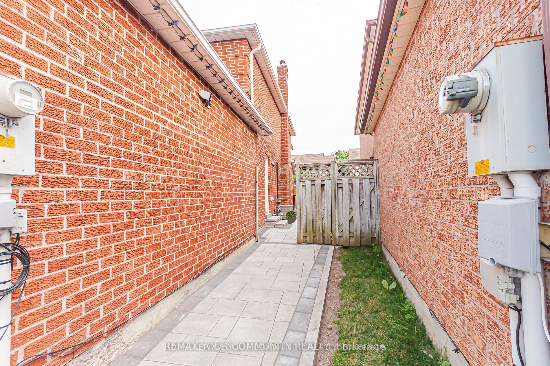 33 Durness Avenue Bsmt, Toronto, ON M1B 4W4 photo 2