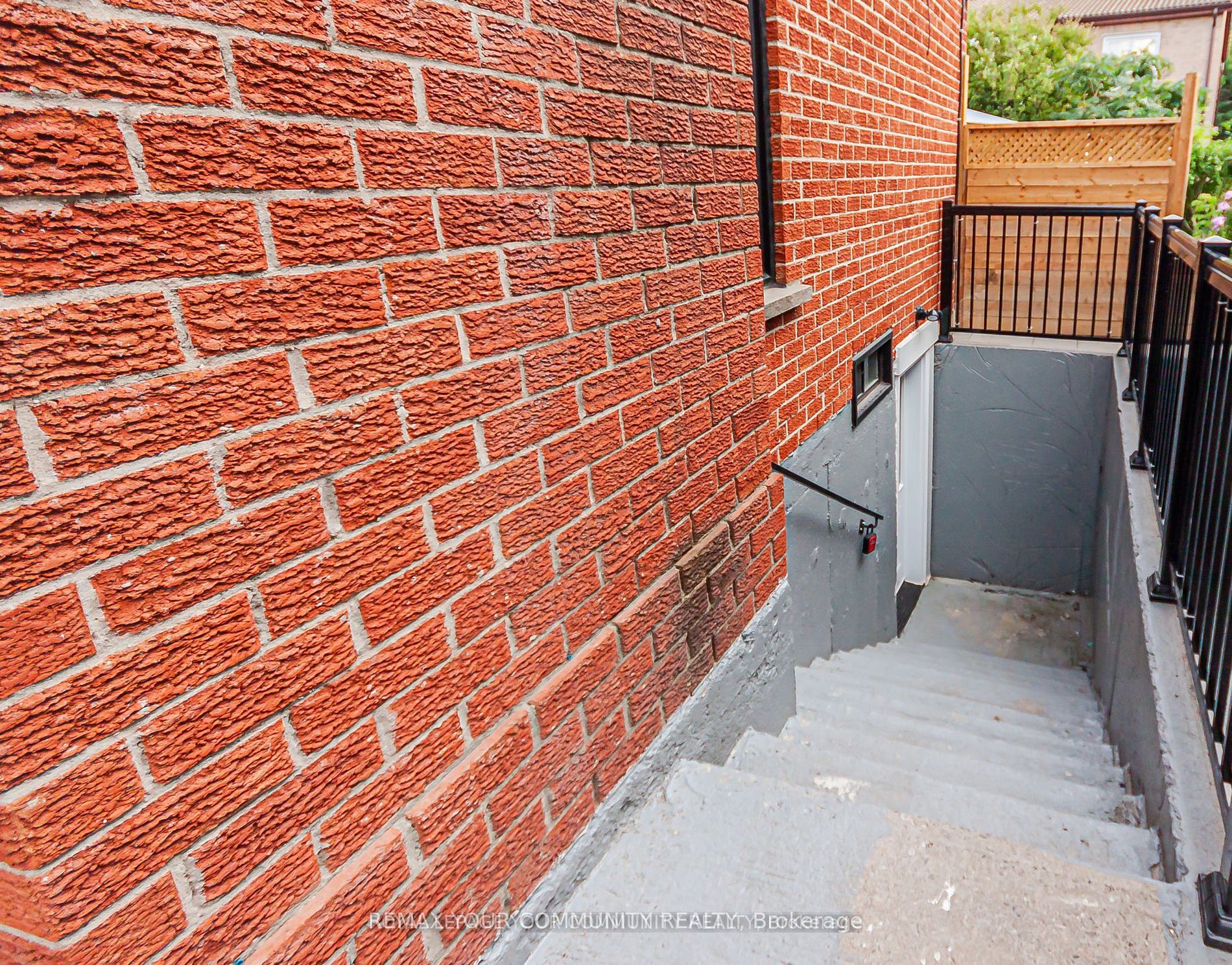 33 Durness Avenue Bsmt, Toronto, ON M1B 4W4 photo 4