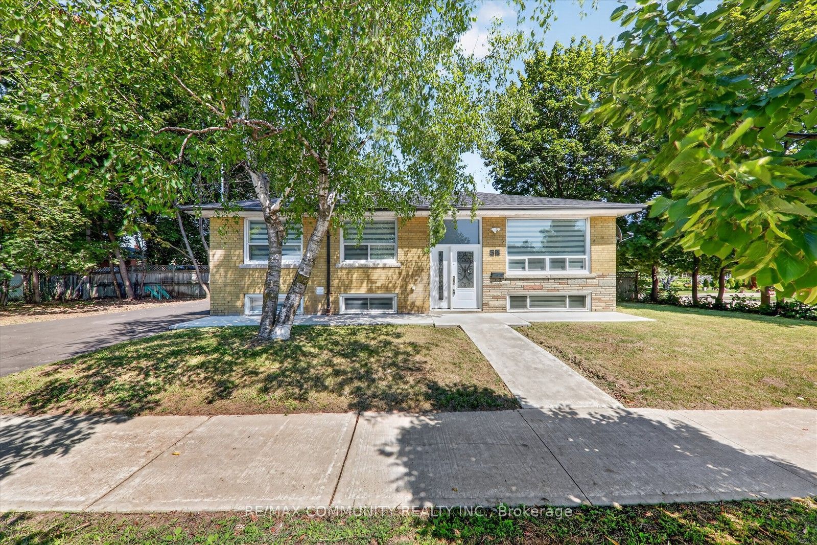 53 Milford Haven Drive N, Toronto, ON M1G 3C7 photo 2