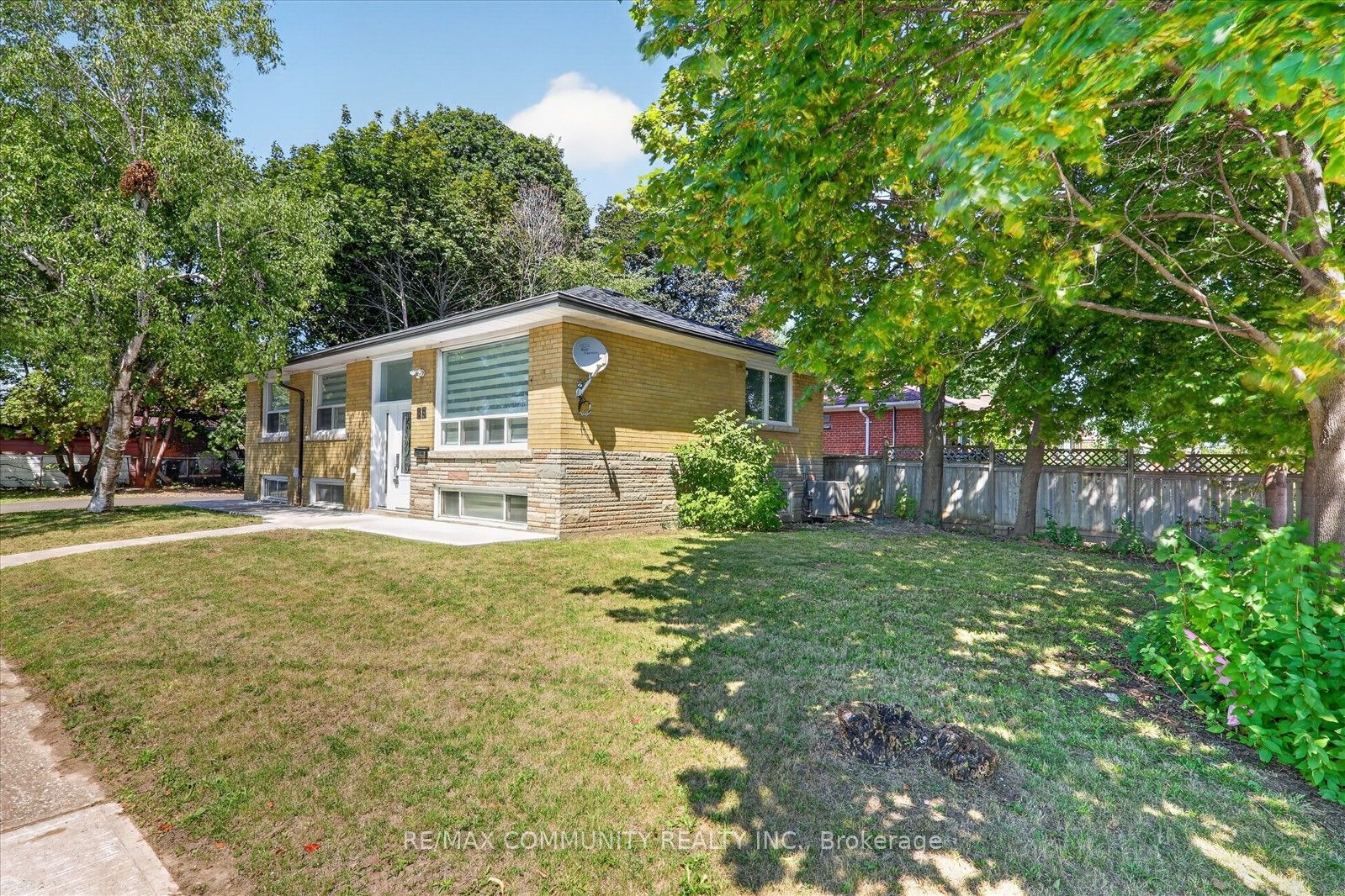 53 Milford Haven Drive N, Toronto, ON M1G 3C7 photo 3