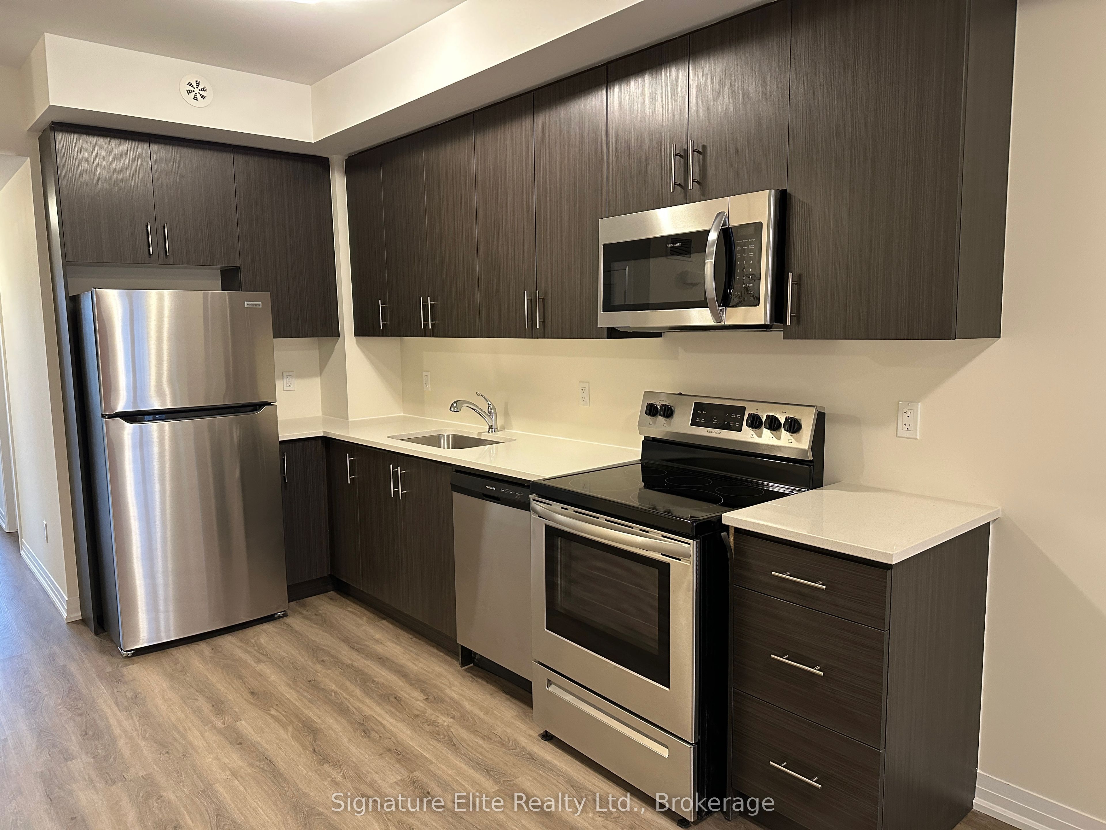 2635 William Jackson Drive 606, Pickering, ON L1X 0L2 photo 4