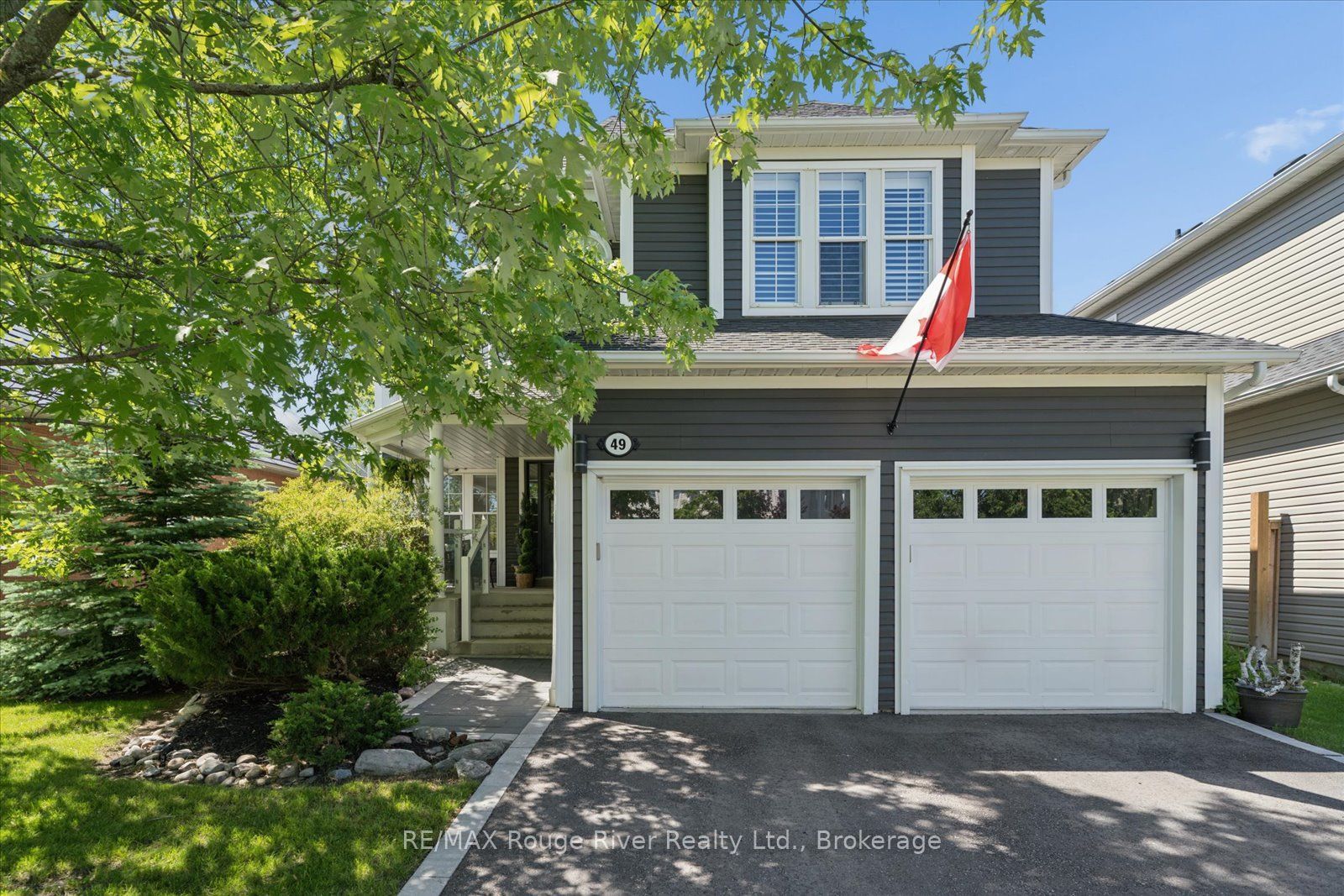 49 Hanson Crescent, Whitby, ON L1M 2K9