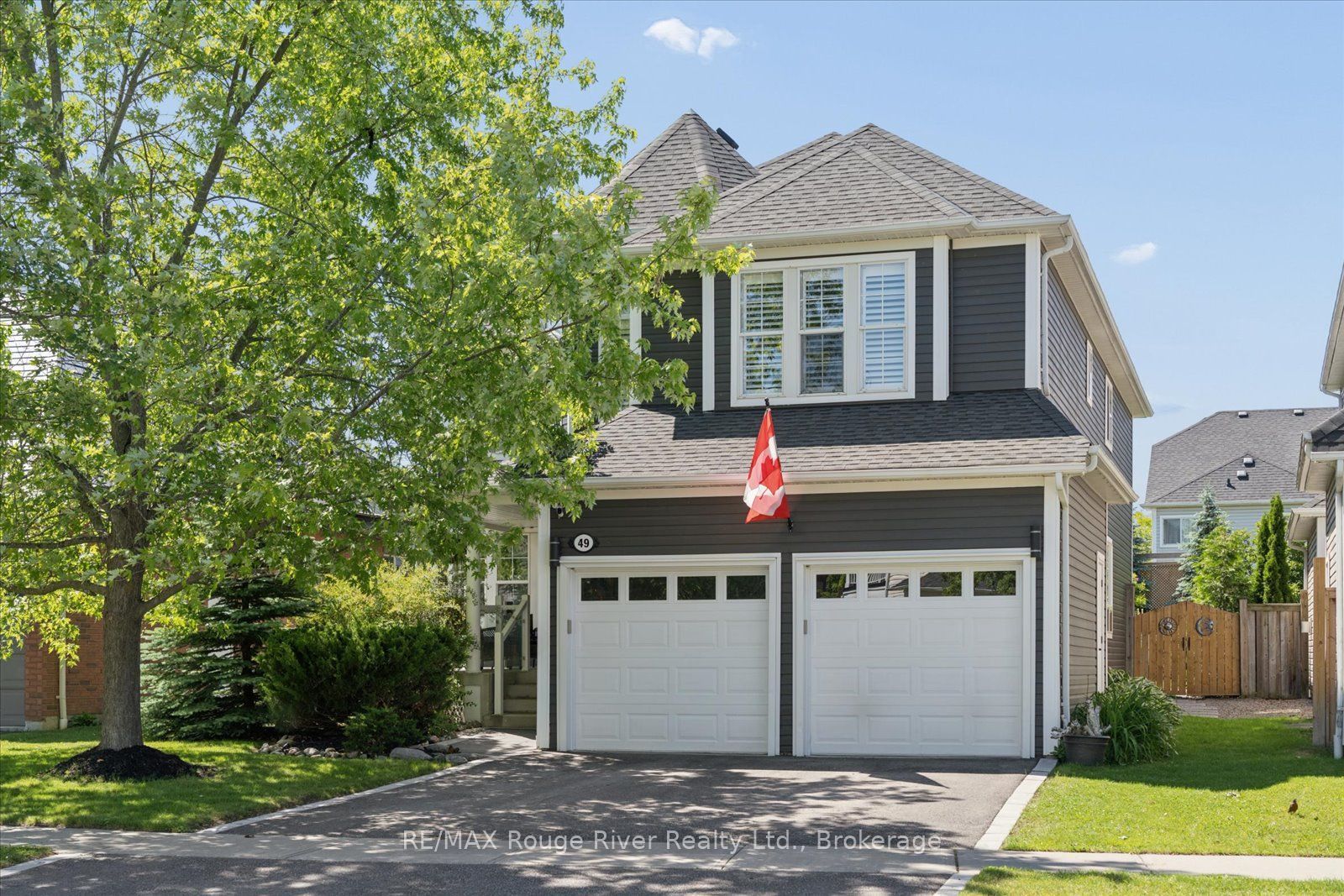 49 Hanson Crescent, Whitby, ON L1M 2K9 photo 2