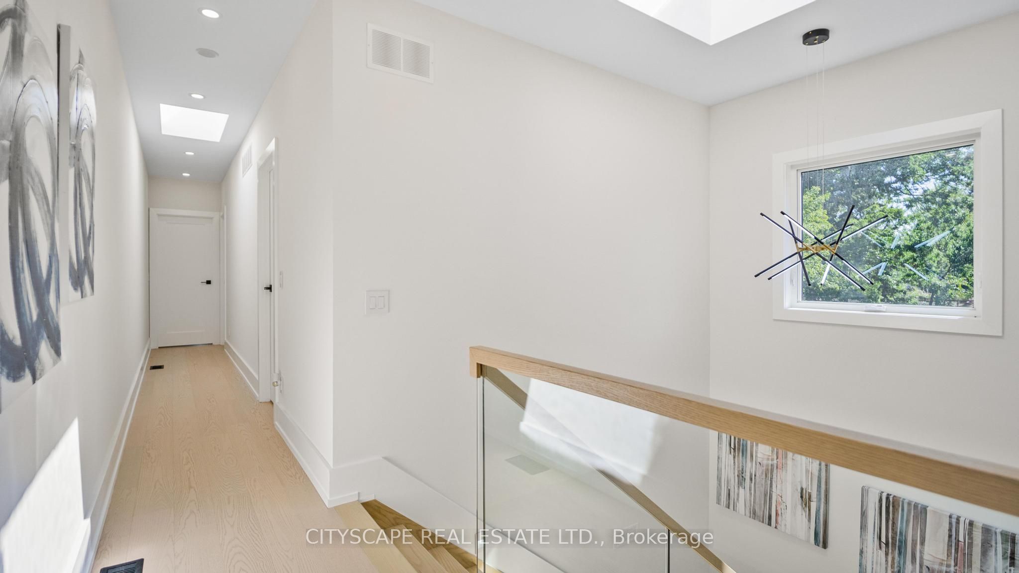 39 Kenworthy Avenue, Toronto, ON M1L 3B1 photo 4