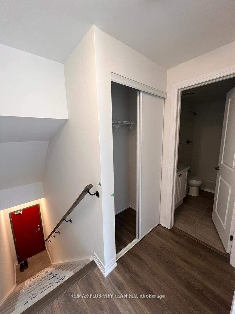 2635 William Jackson Drive 1306, Pickering, ON L1X 0L3 photo 2