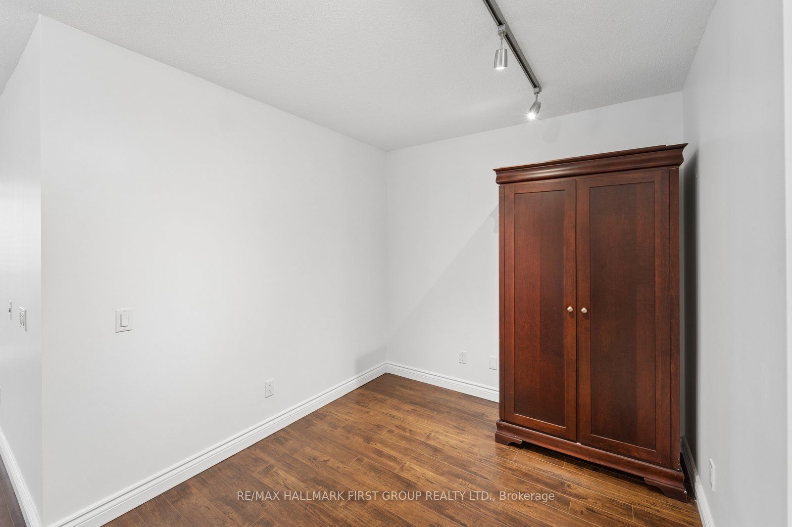 1200 The Esplanade N 908, Pickering, ON L1V 6V3 photo 5