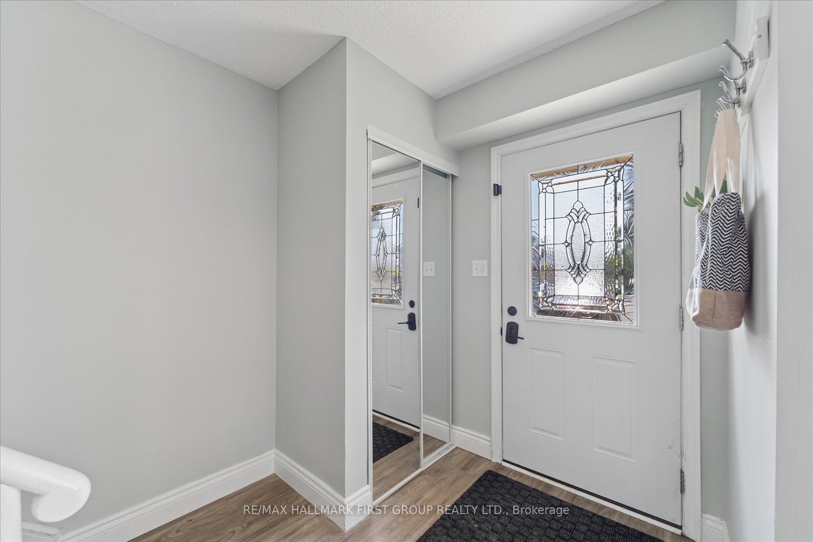 1179 Oxford Street, Oshawa, ON L1J 3W4 photo 3