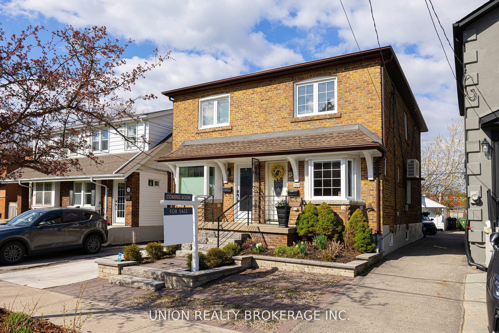 154 Blantyre Avenue, Toronto, ON M1N 2R5