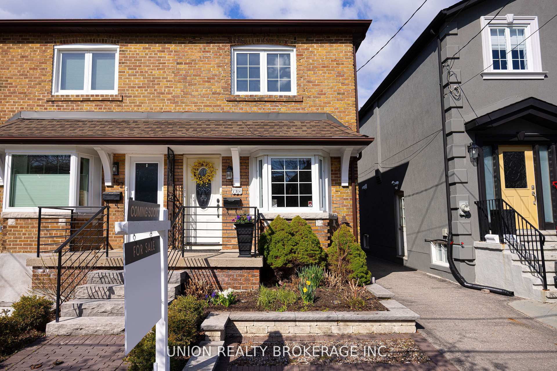 154 Blantyre Avenue, Toronto, ON M1N 2R5 photo 2
