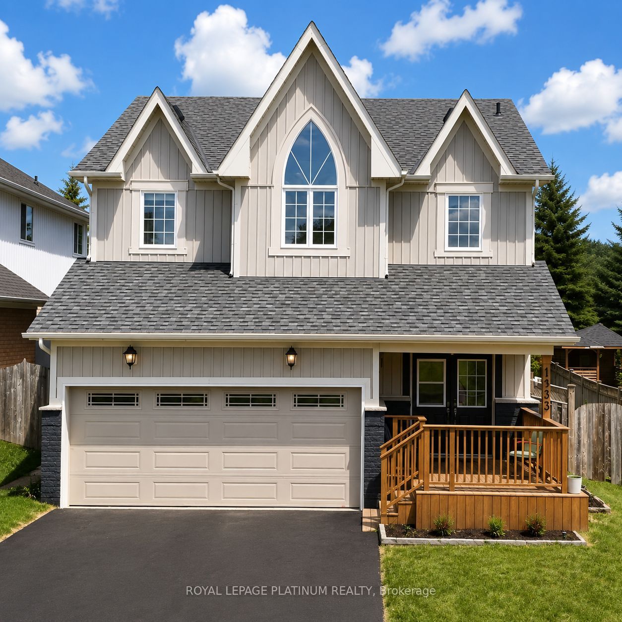 1033 Grandview Street N, Oshawa, ON L1K 2S8