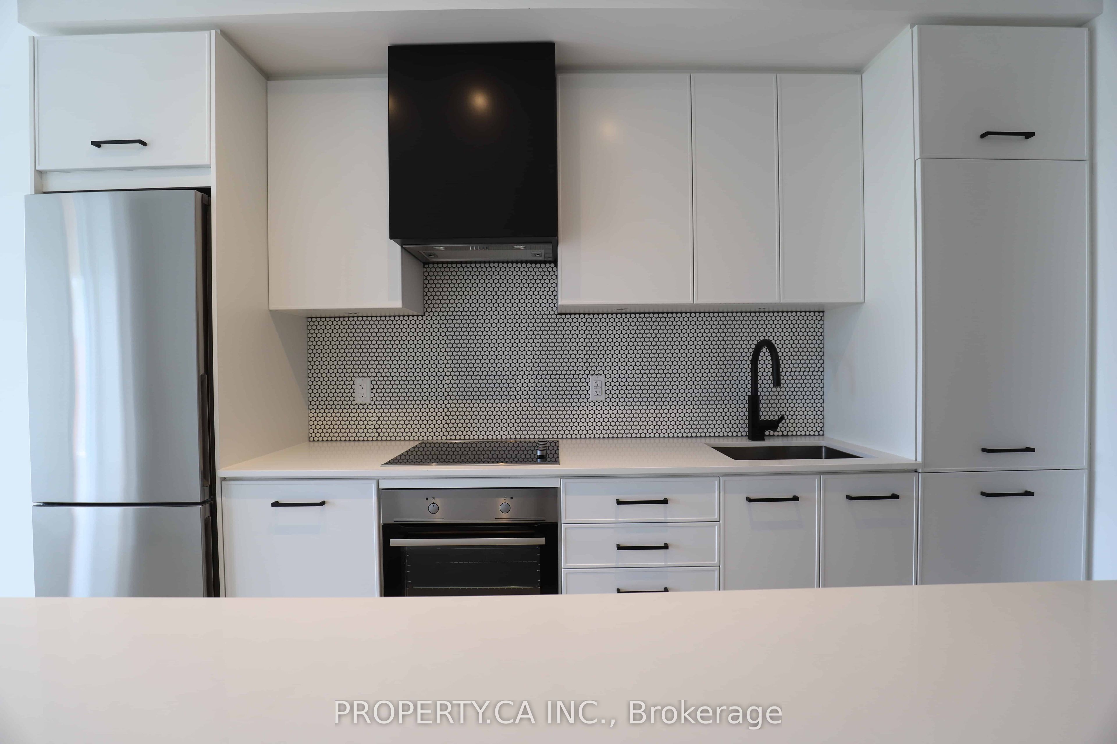 899 Queen Street E 410, Toronto, ON M4M 0C8 photo 4
