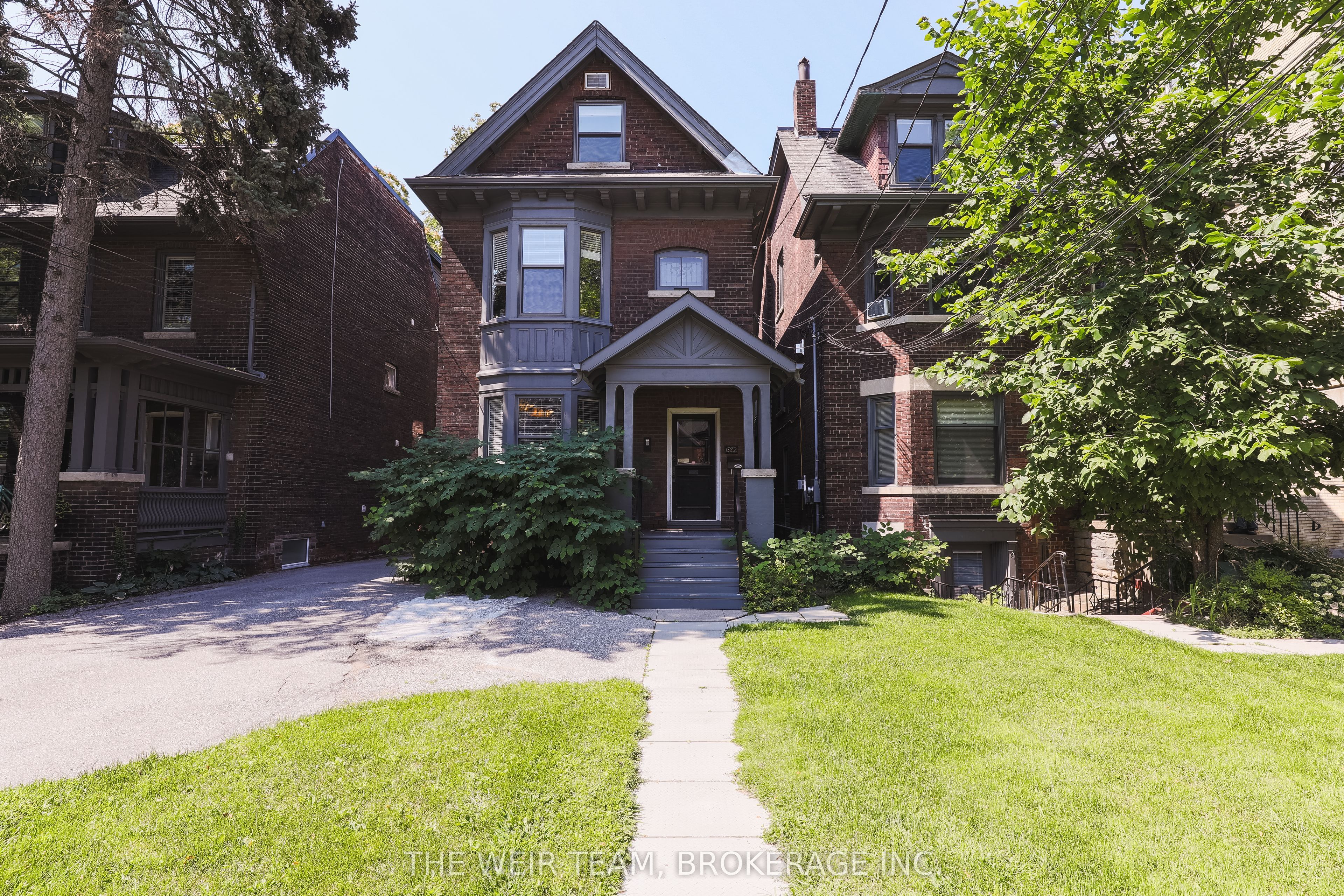 672 Broadview Avenue Main, Toronto, ON M4K 2P1