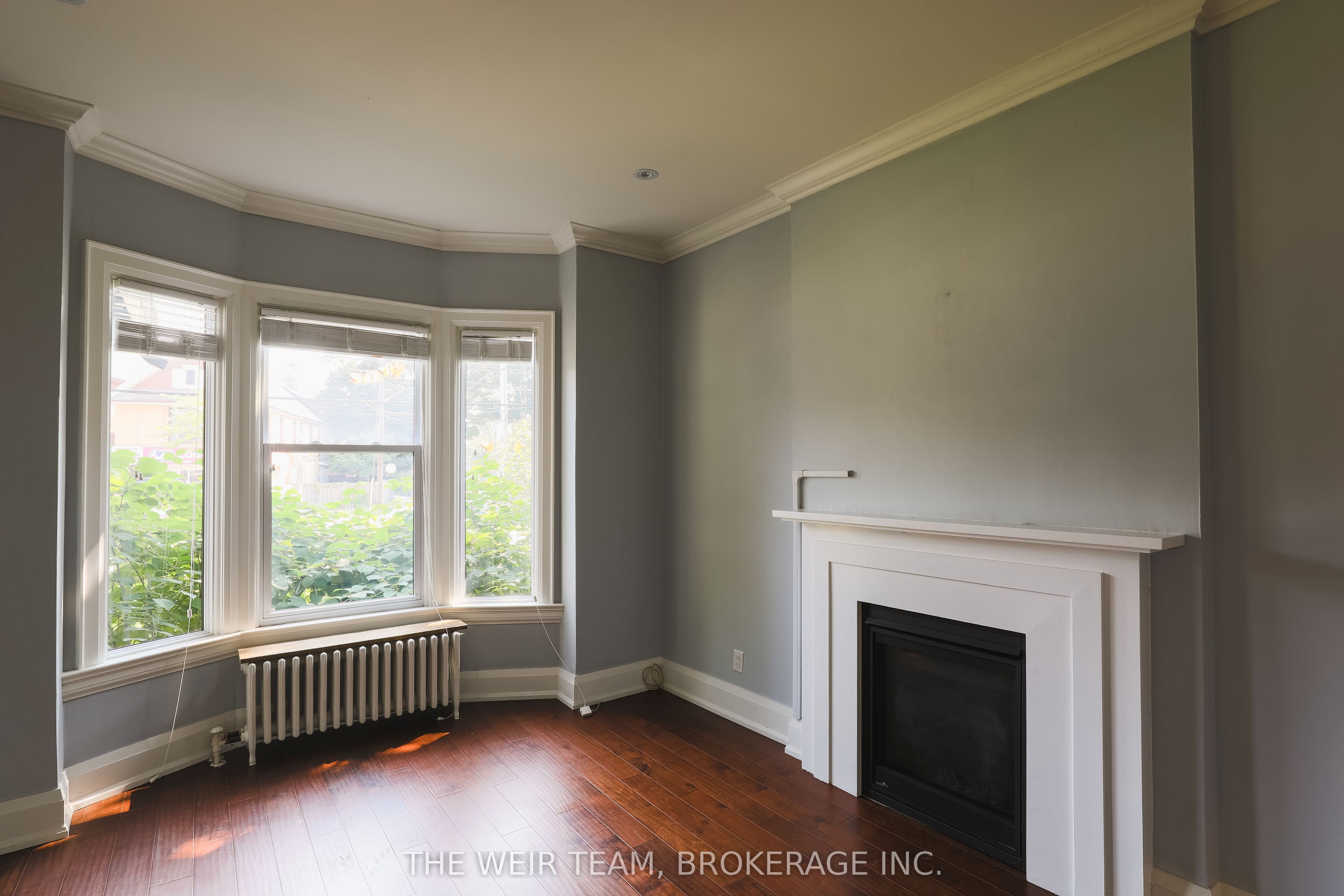 672 Broadview Avenue Main, Toronto, ON M4K 2P1 photo 4