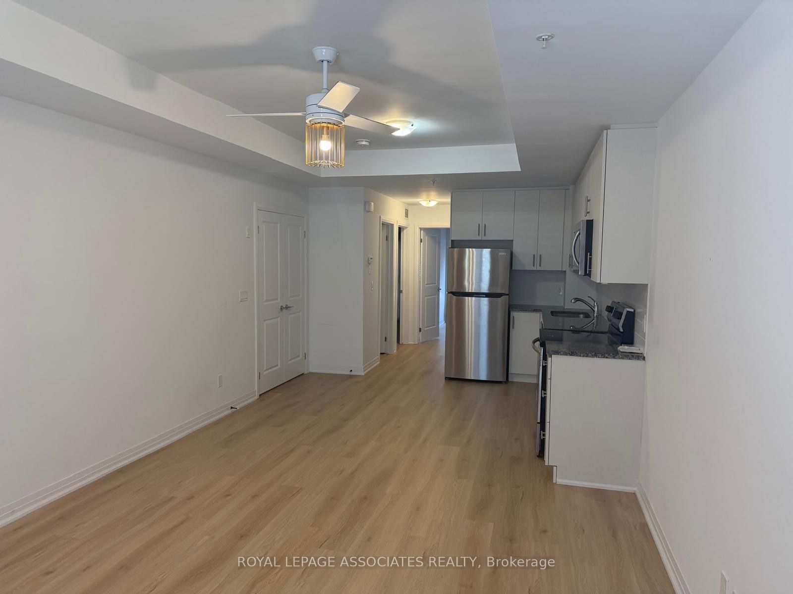 2635 William Jackson Drive 1013, Pickering, ON L1X 0L5 photo 3