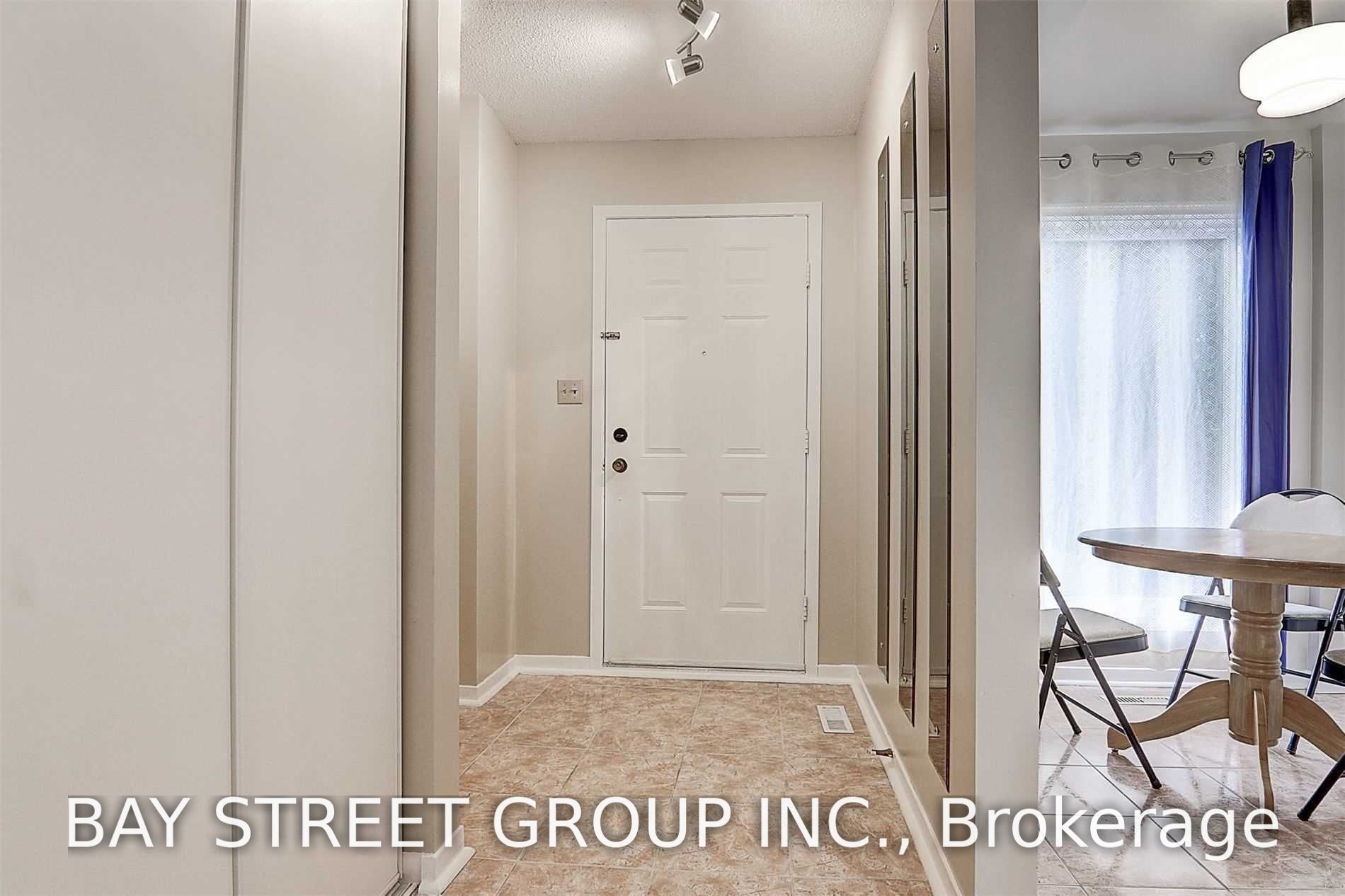 8 James Park Square, Toronto, ON M1V 2E6 photo 2
