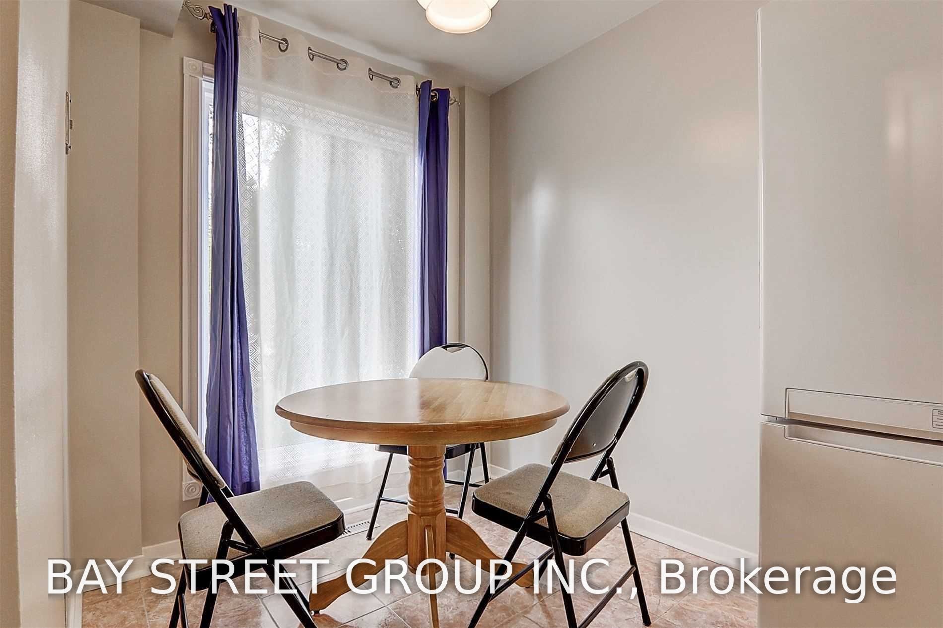 8 James Park Square, Toronto, ON M1V 2E6 photo 3